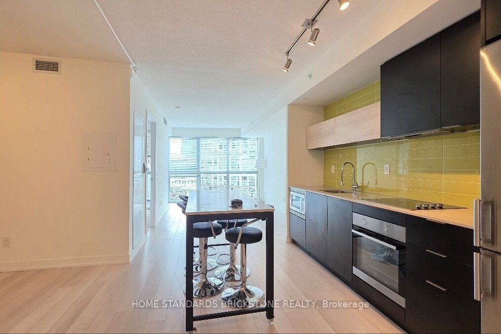 606 – 20 Thomas Riley Road
