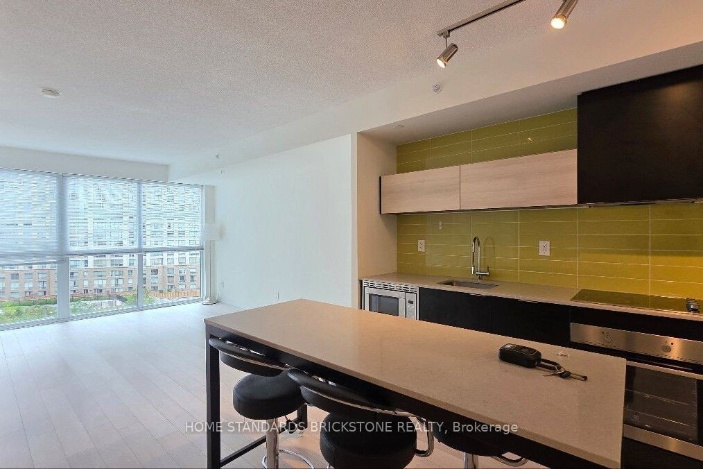 606 – 20 Thomas Riley Road