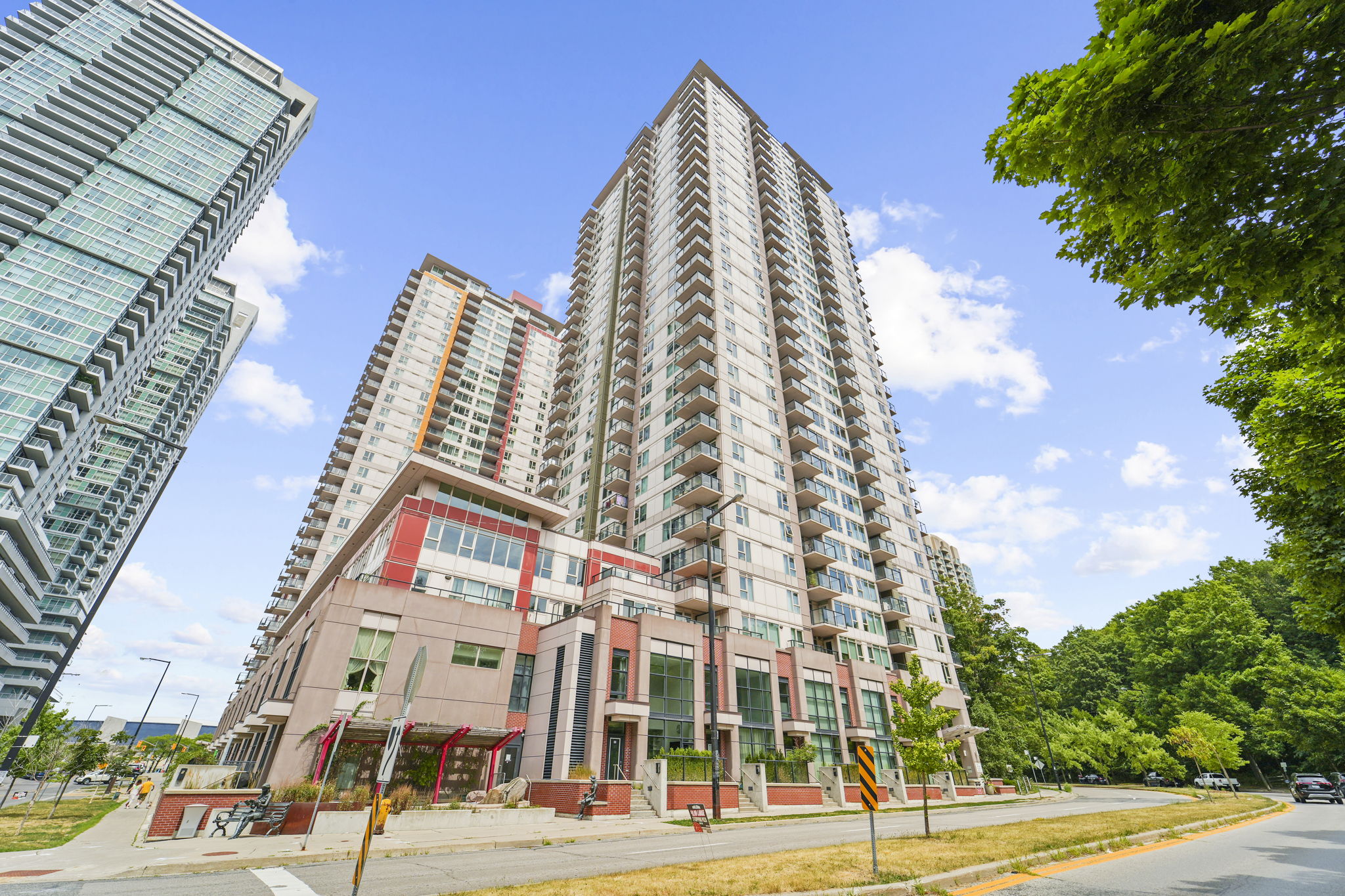 2209 – 190 Borough Drive