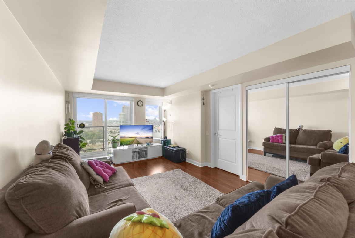 2209 – 190 Borough Drive