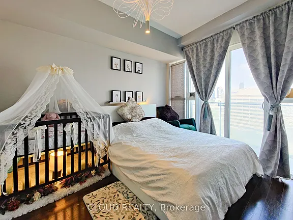 1608 50 Absolute Ave