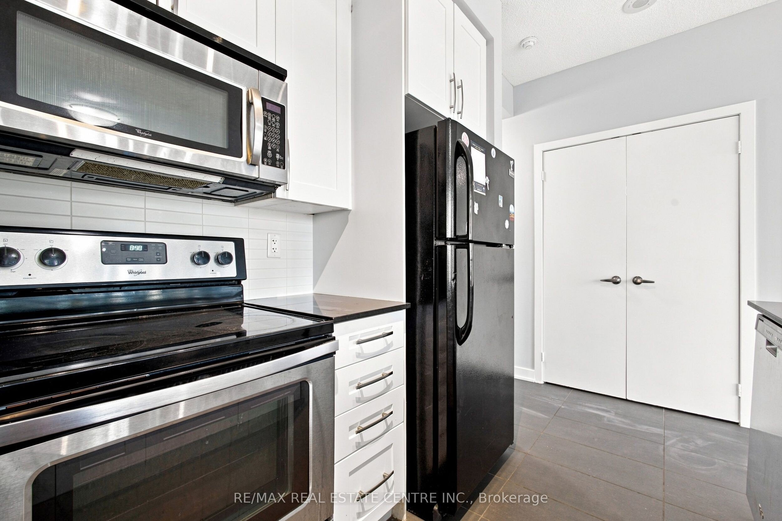 1103-4065-brickstone-mews-mississauga-W13697476-15-p 1103 – 4065 Brickstone Mews