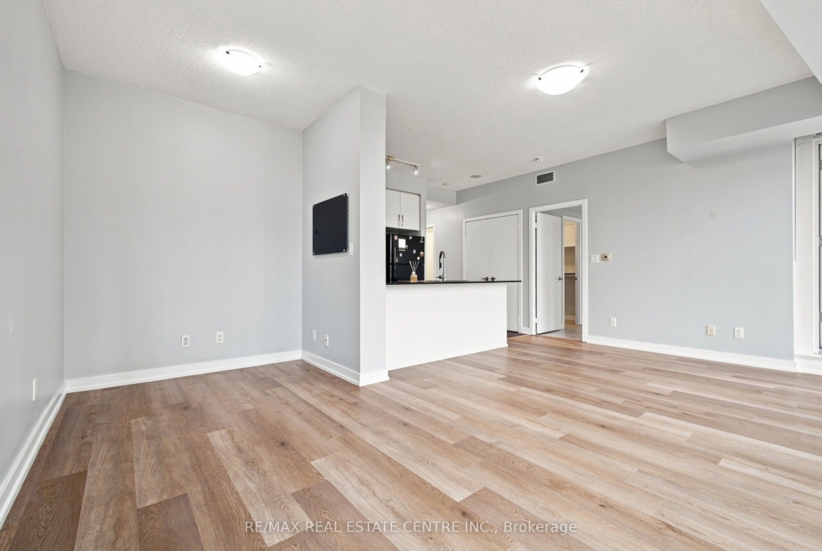 1103 – 4065 Brickstone Mews