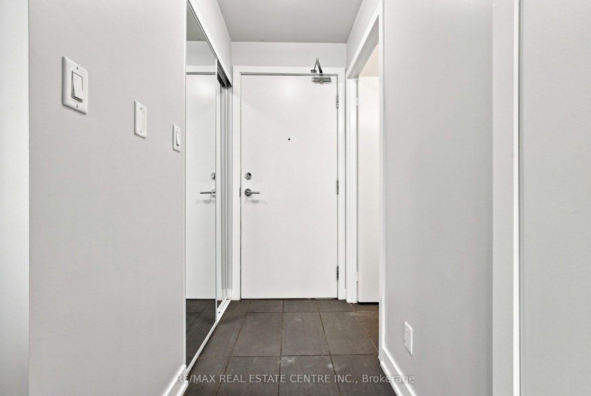 1103 – 4065 Brickstone Mews