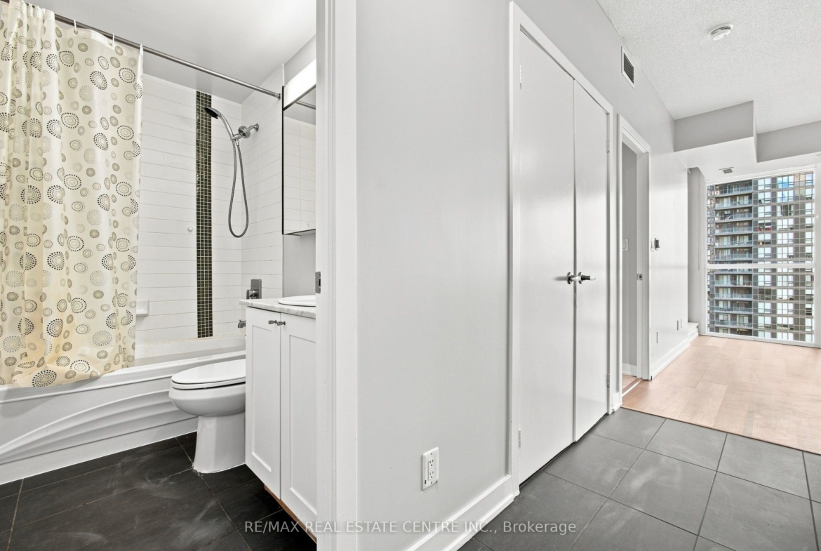 1103 – 4065 Brickstone Mews