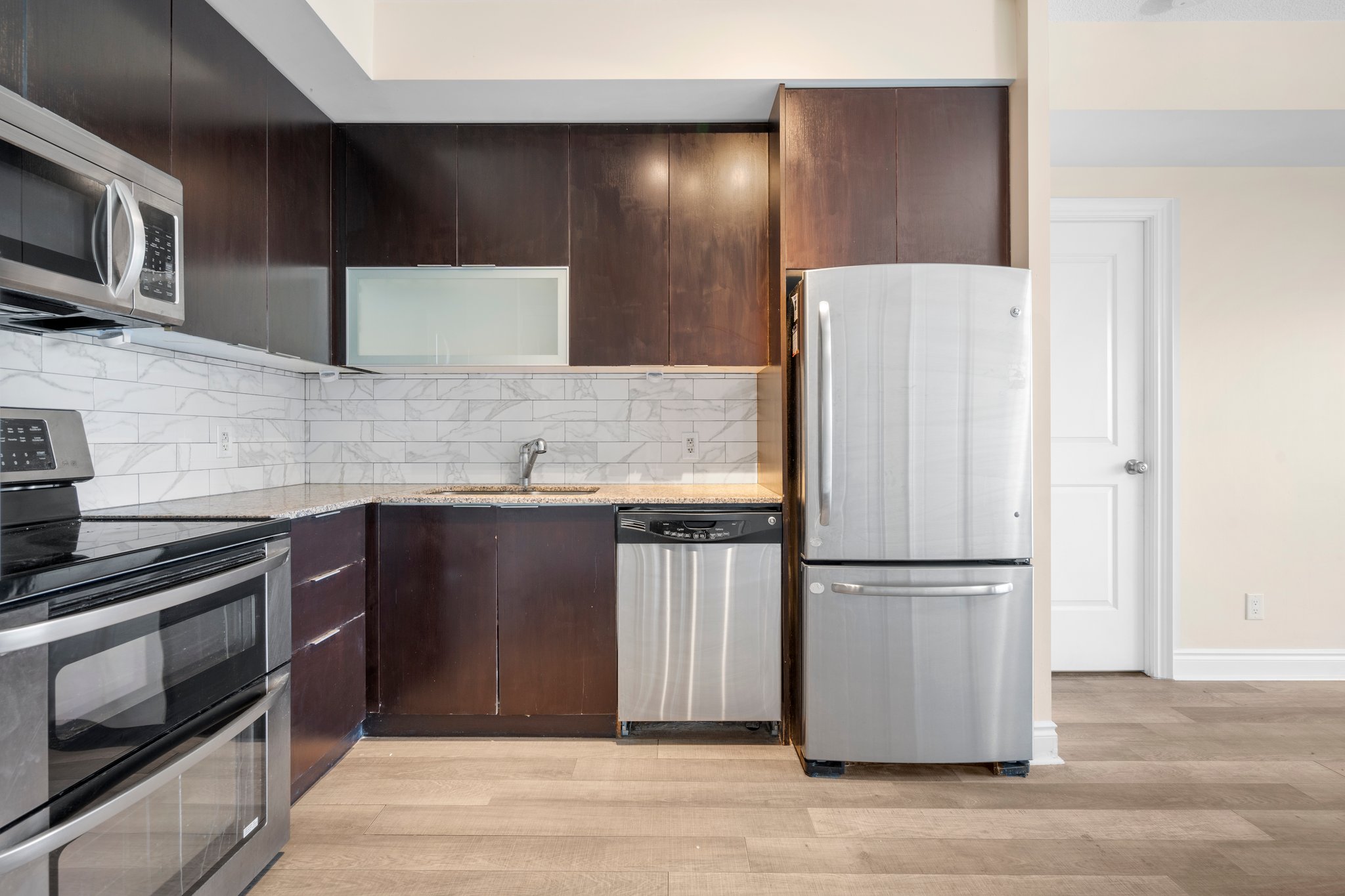 13-web-or-mls-16-brookers-ln-2604 2604 – 16 Brookers Lane