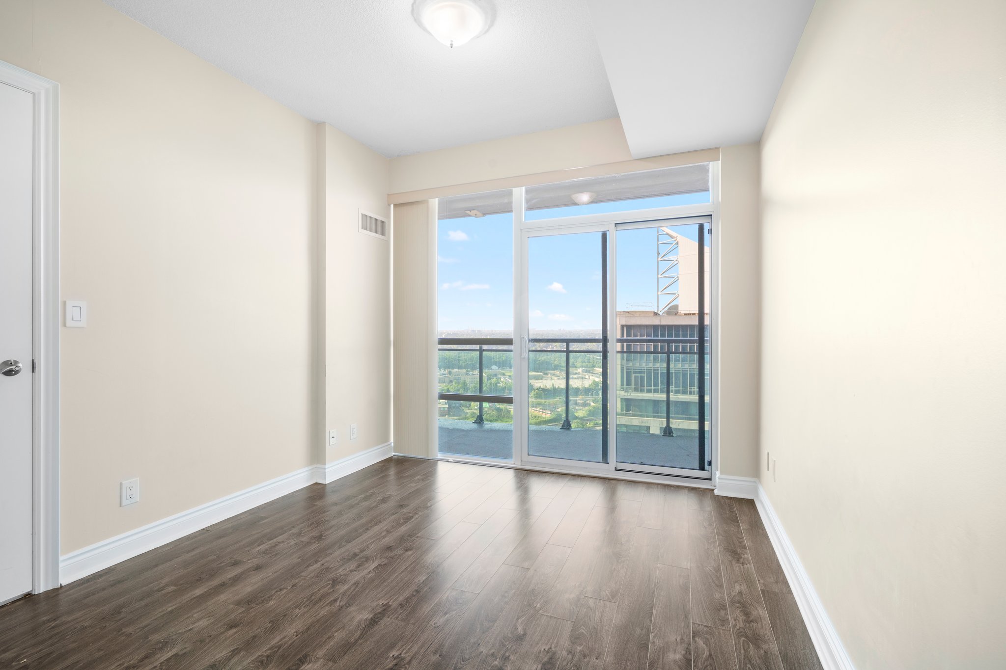 16-web-or-mls-16-brookers-ln-2604 2604 – 16 Brookers Lane