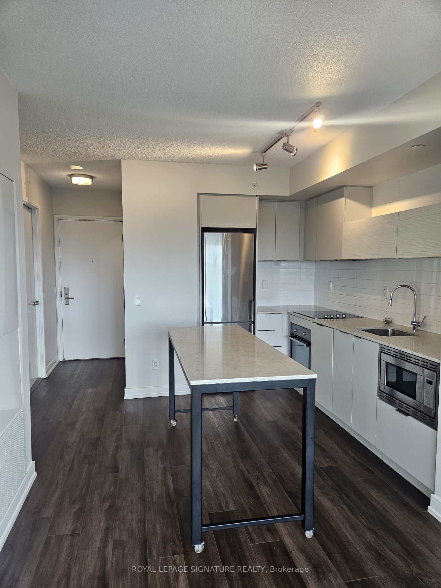 1603-20-thomas-riley-road-toronto-W12828638-2 1603 – 20 Thomas Riley Road
