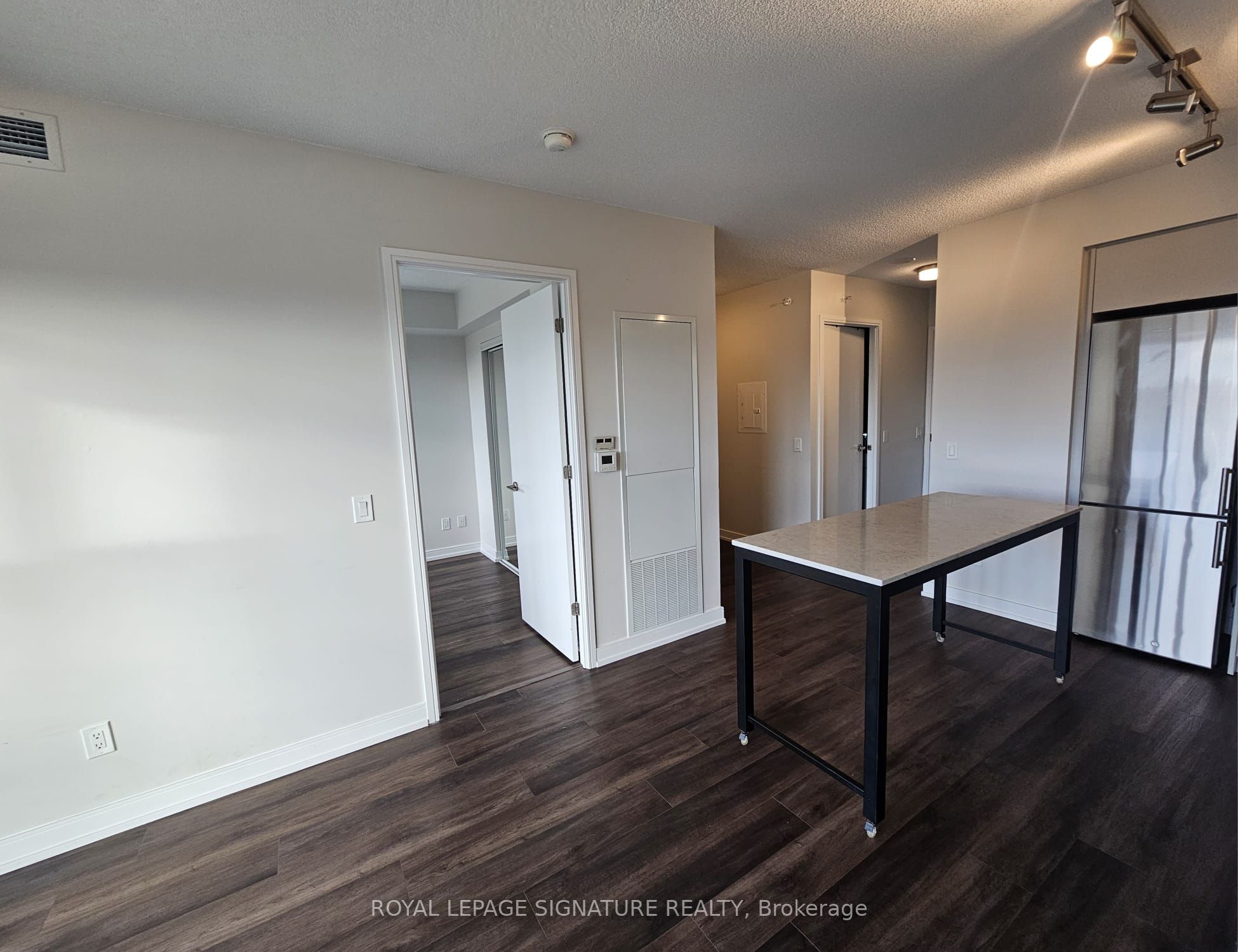 1603-20-thomas-riley-road-toronto-W12828638-8 1603 – 20 Thomas Riley Road