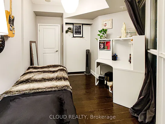 1608 50 Absolute Ave
