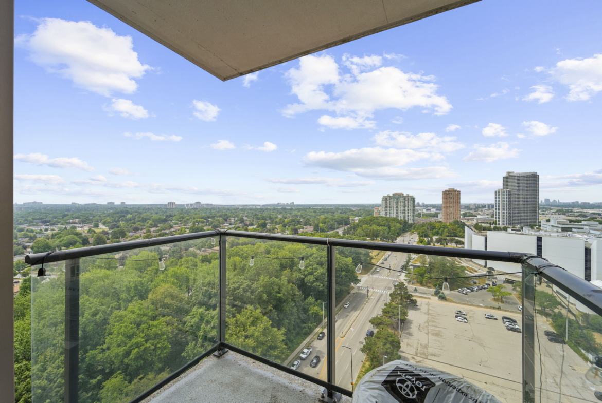 2209 – 190 Borough Drive