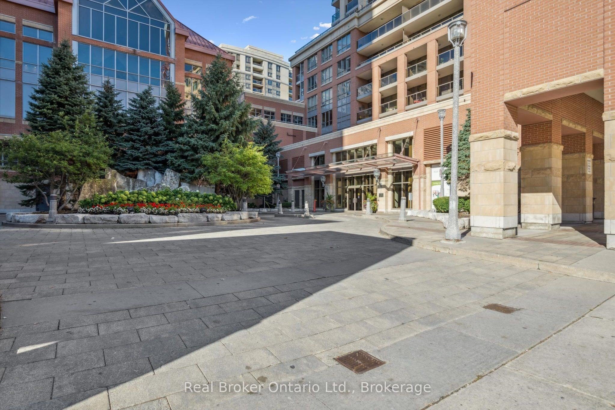 2103-4090-living-arts-drive-mississauga-W13704758-11-p 2103 – 4090 Living Arts Drive