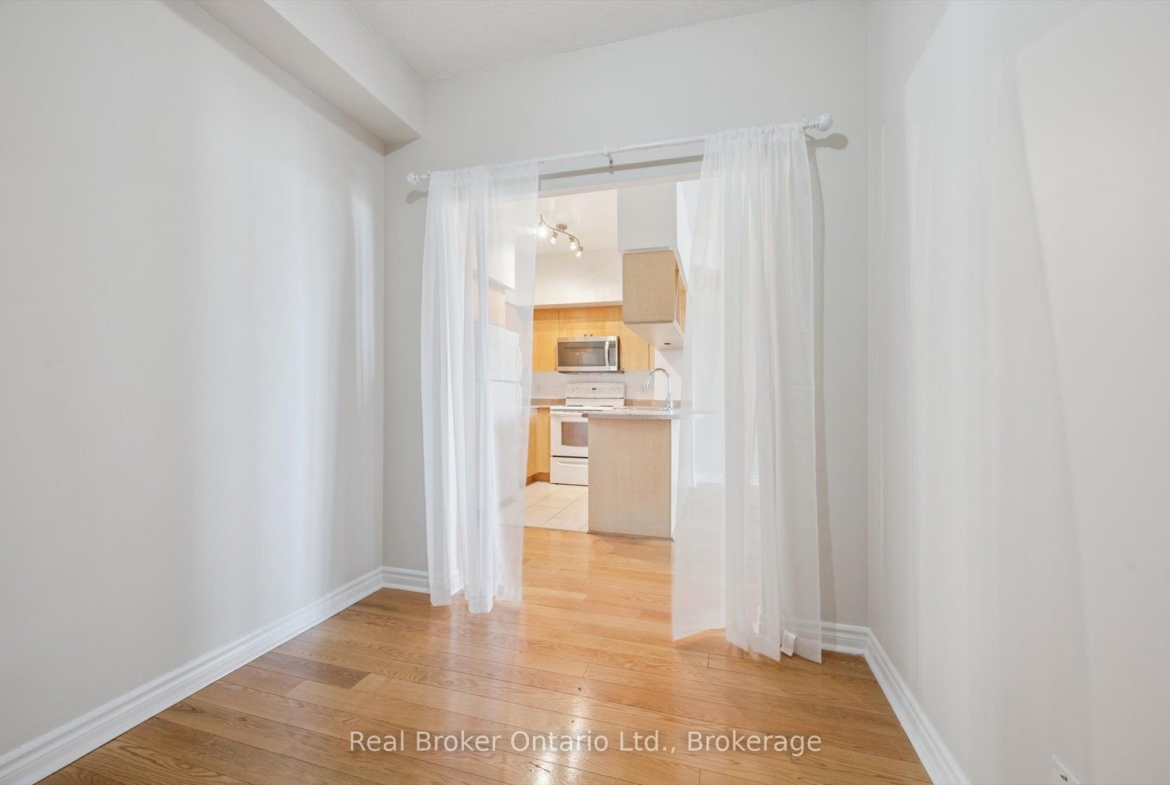 2103 – 4090 Living Arts Drive
