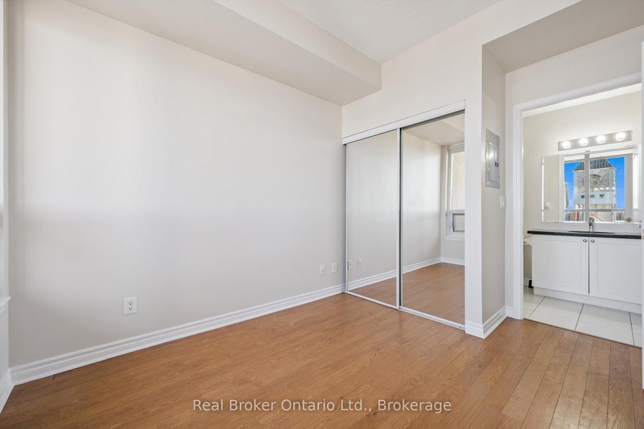 2103-4090-living-arts-drive-mississauga-W13704758-27-p 2103 – 4090 Living Arts Drive