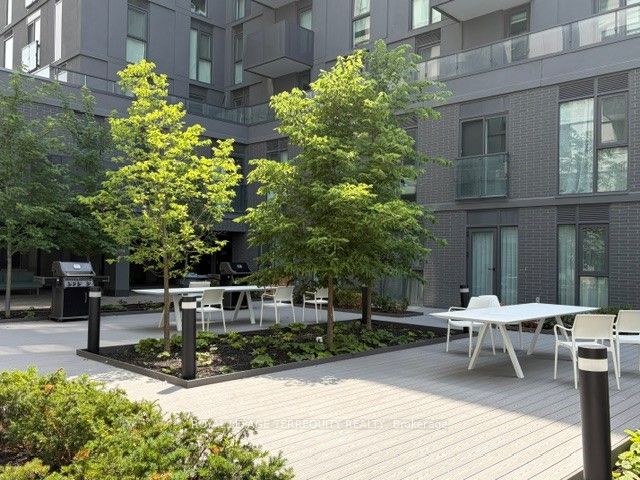 234 – 500 Wilson Avenue