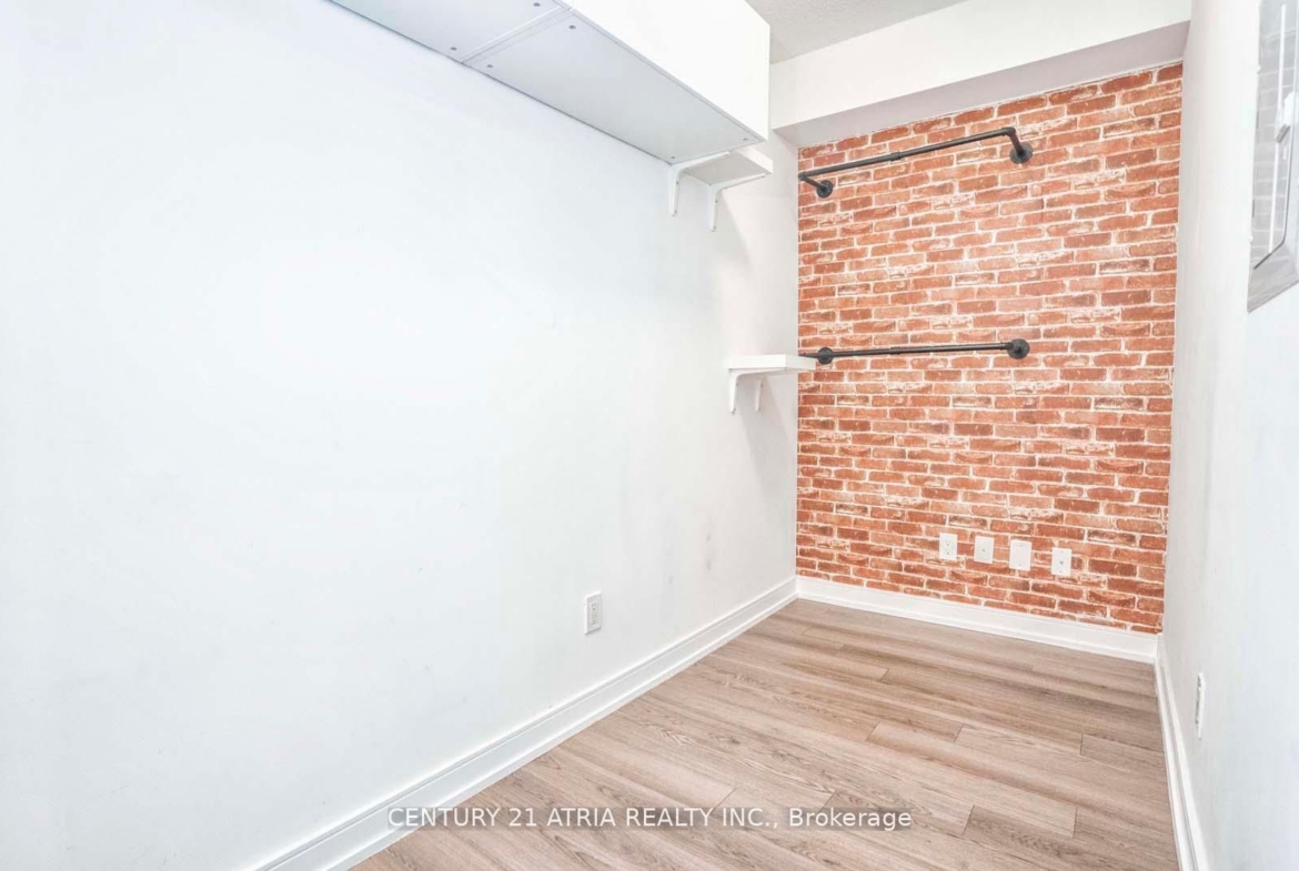 2703 – 20 Thomas Riley Road