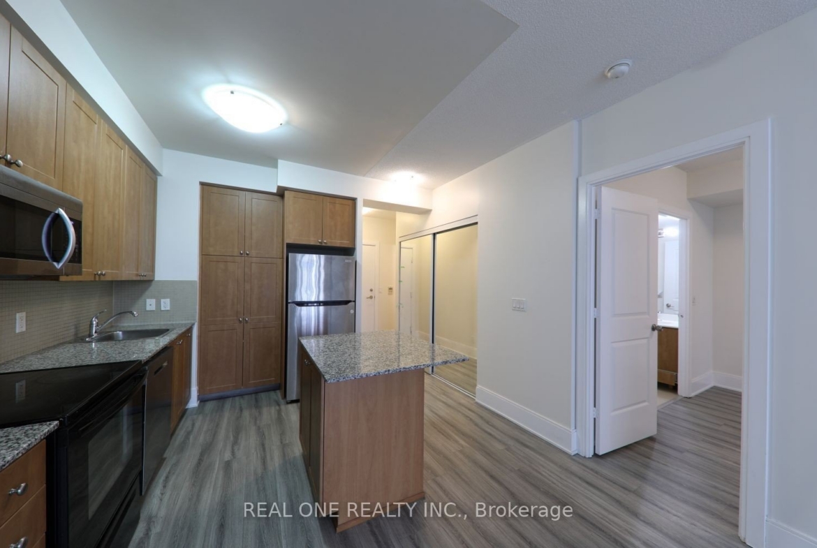 2708 – 330 Burnhamthorpe Road W