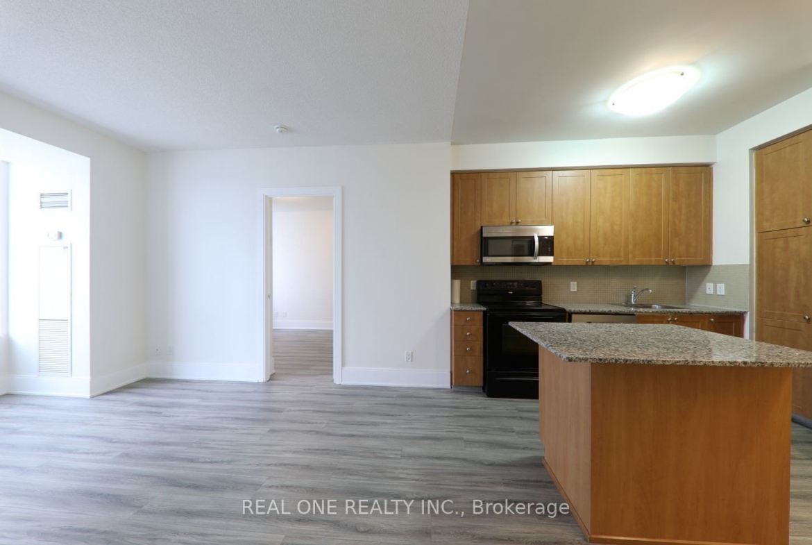 2708 – 330 Burnhamthorpe Road W