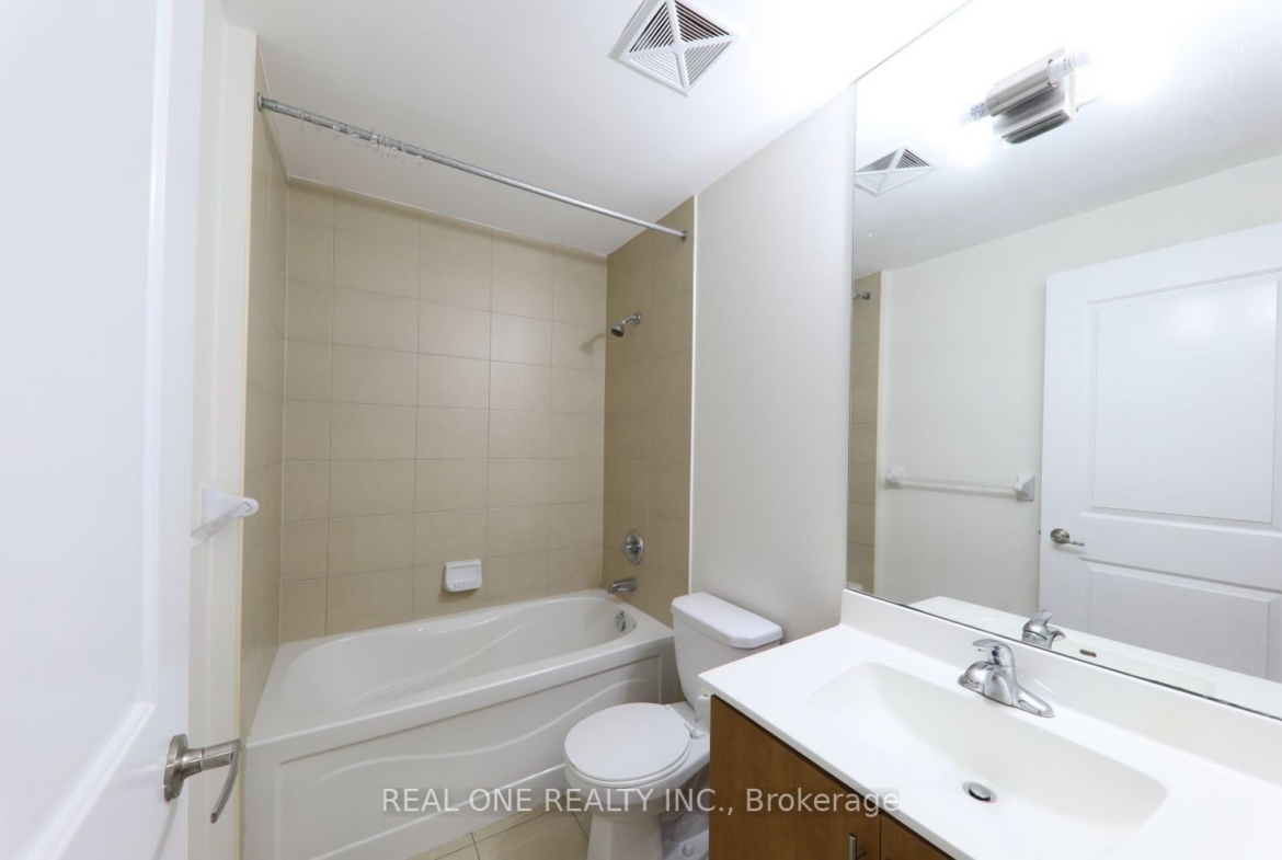 2708 – 330 Burnhamthorpe Road W
