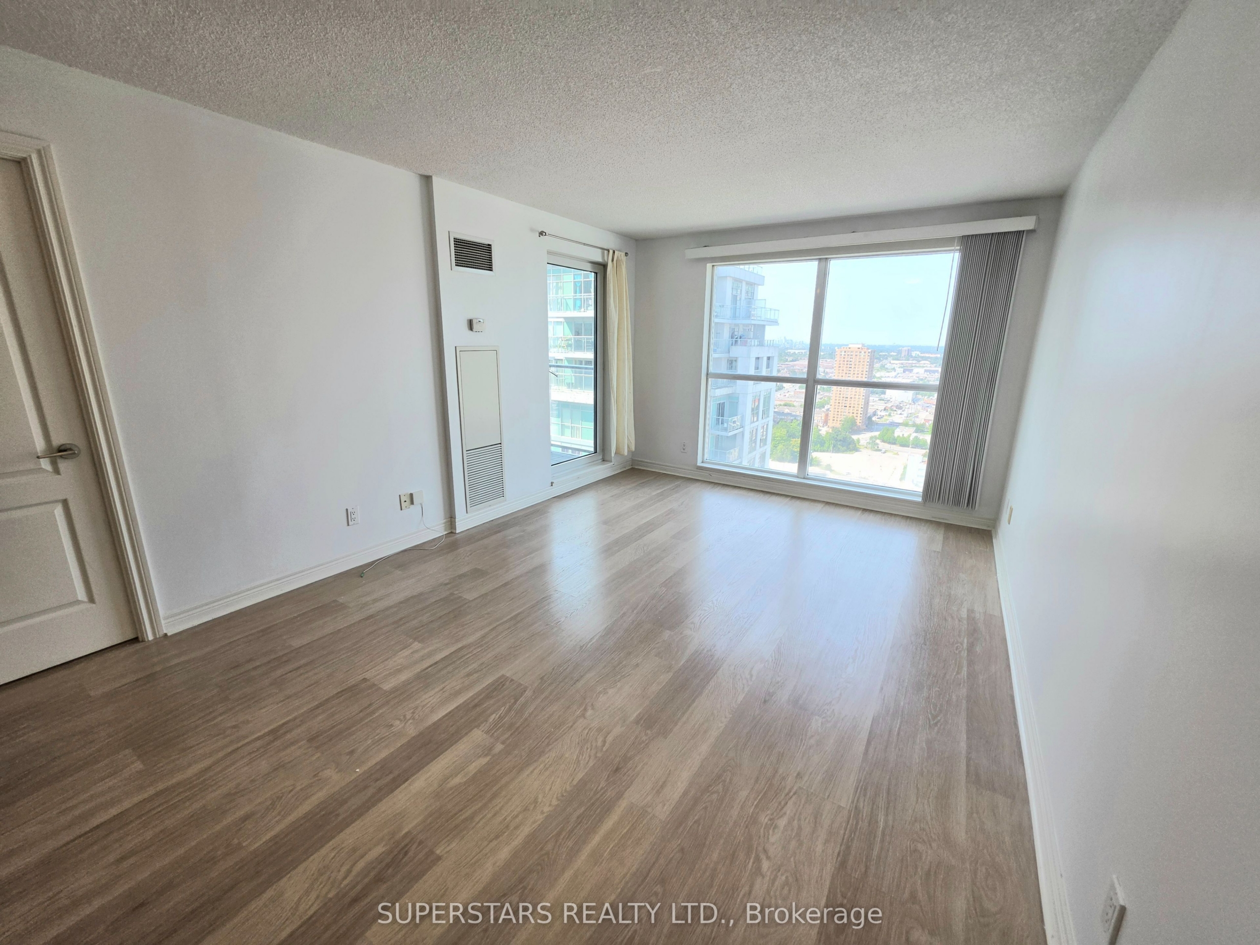 3008-70-town-centre-court-toronto-E13665206-12 3008 – 70 Town Centre Ct, Toronto