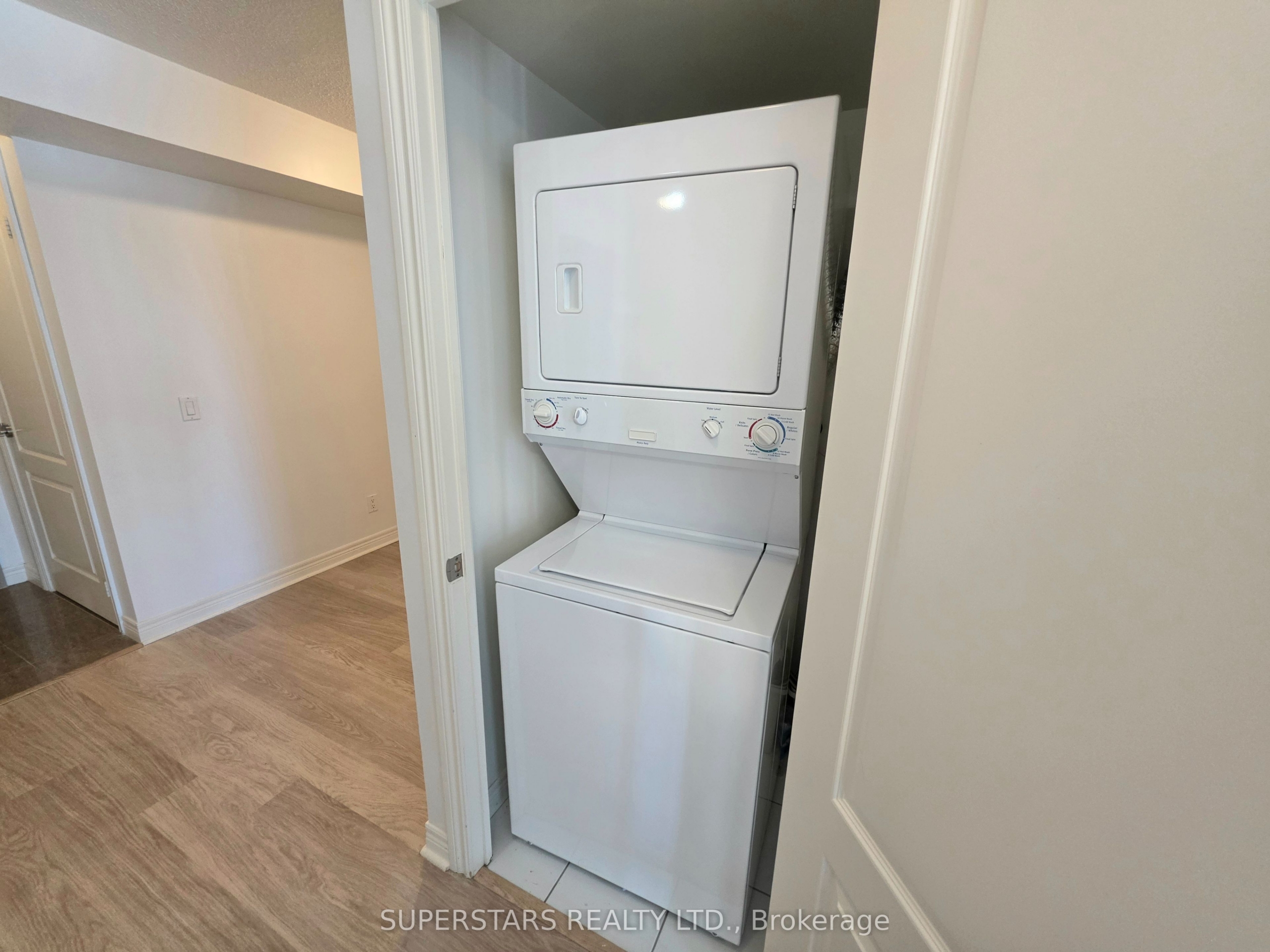 3008-70-town-centre-court-toronto-E13665206-16 3008 – 70 Town Centre Ct, Toronto