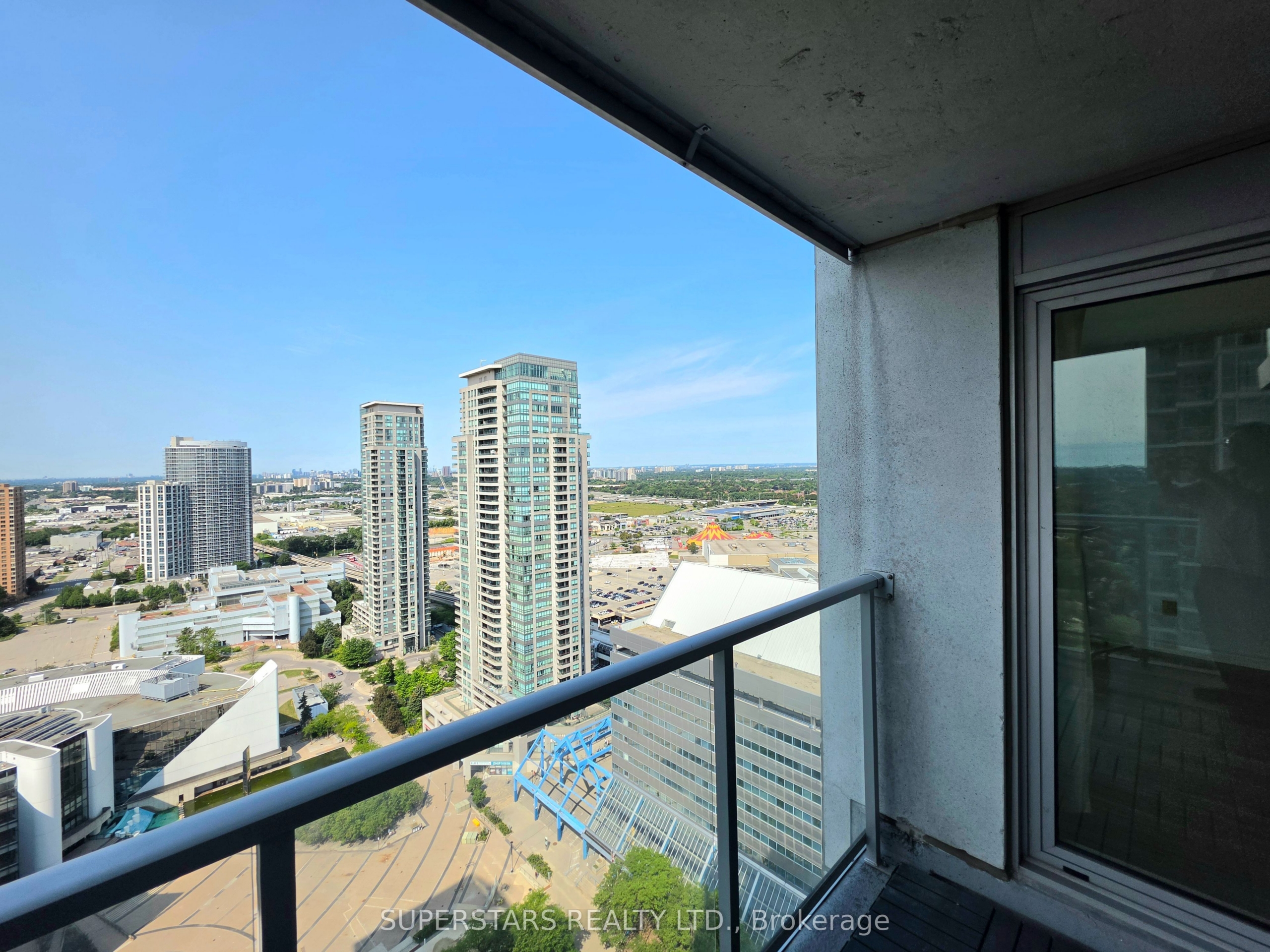 3008-70-town-centre-court-toronto-E13665206-17 3008 – 70 Town Centre Ct, Toronto