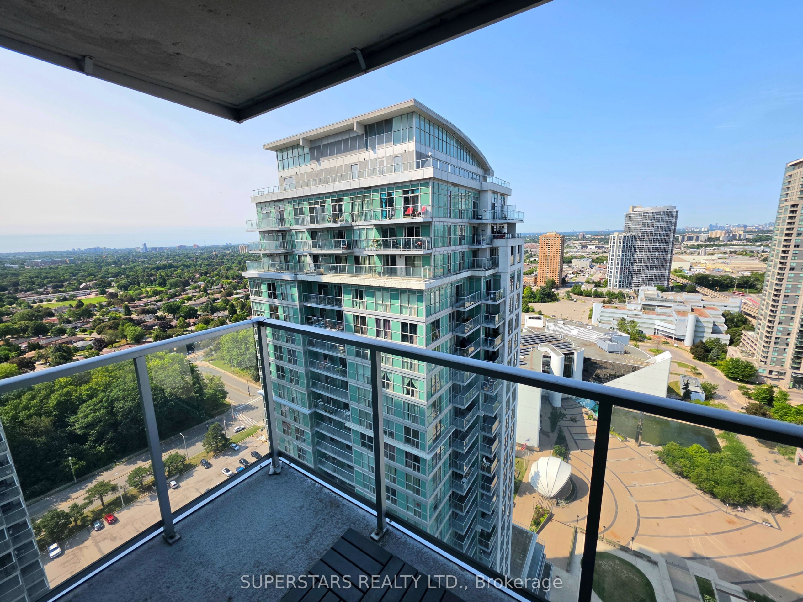 3008-70-town-centre-court-toronto-E13665206-18 3008 – 70 Town Centre Ct, Toronto