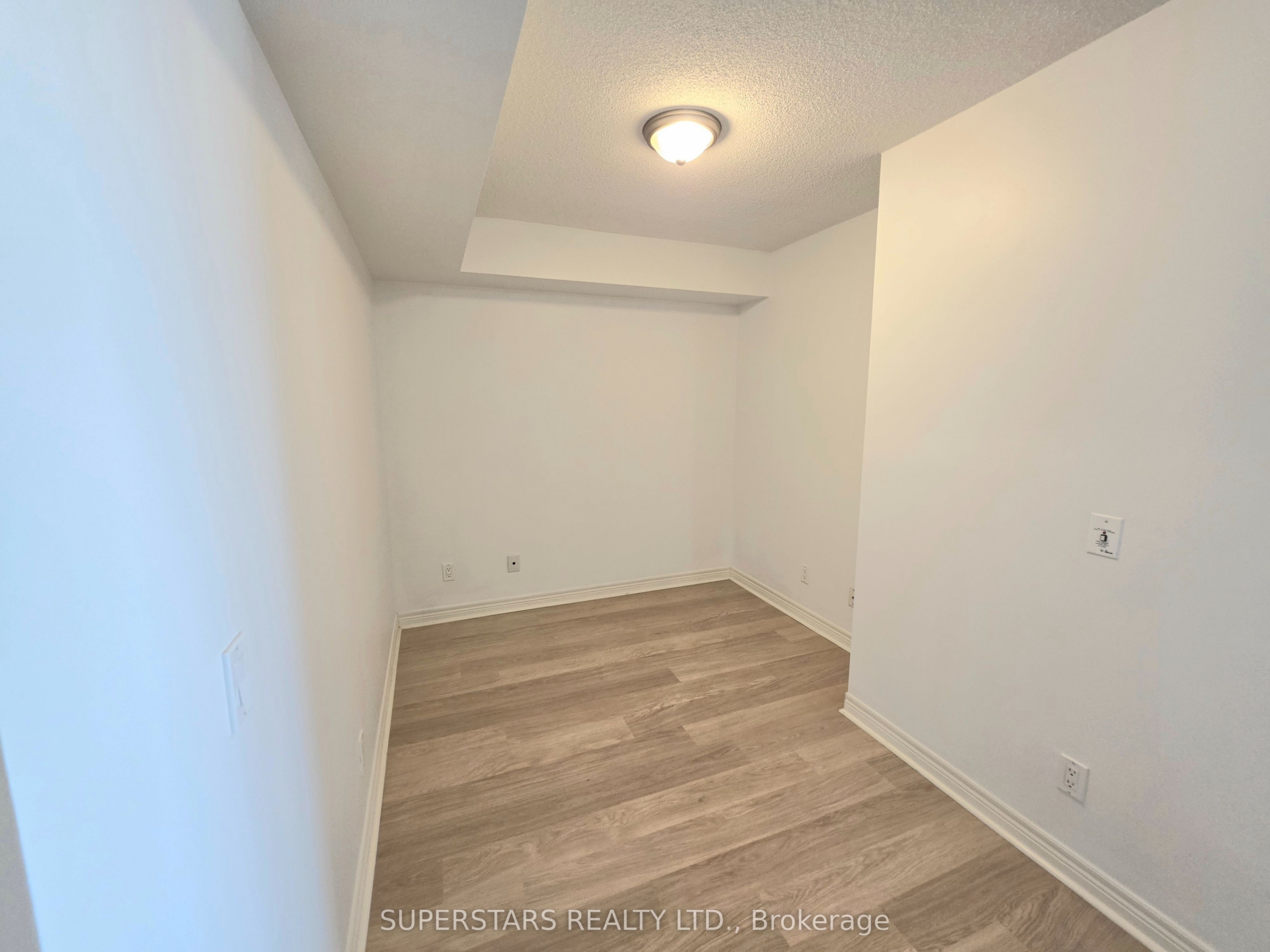 3008-70-town-centre-court-toronto-E13665206-7 3008 – 70 Town Centre Ct, Toronto
