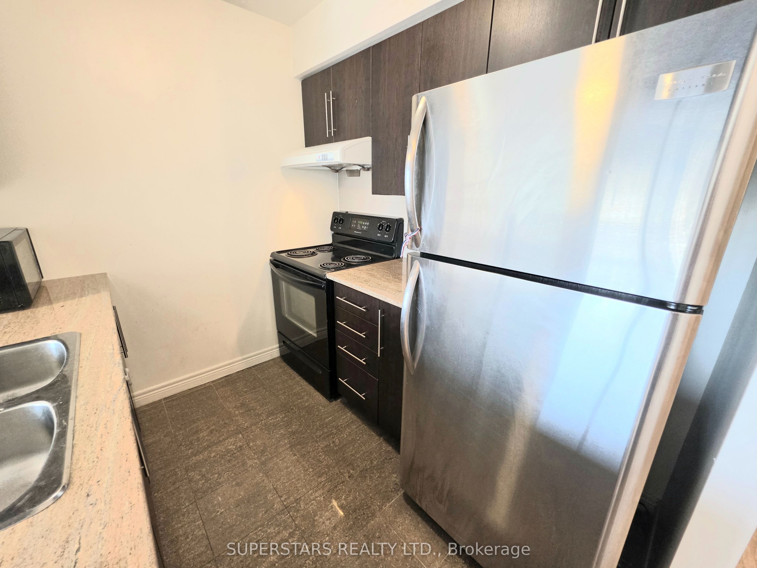 3008-70-town-centre-court-toronto-E13665206-9 3008 – 70 Town Centre Ct, Toronto