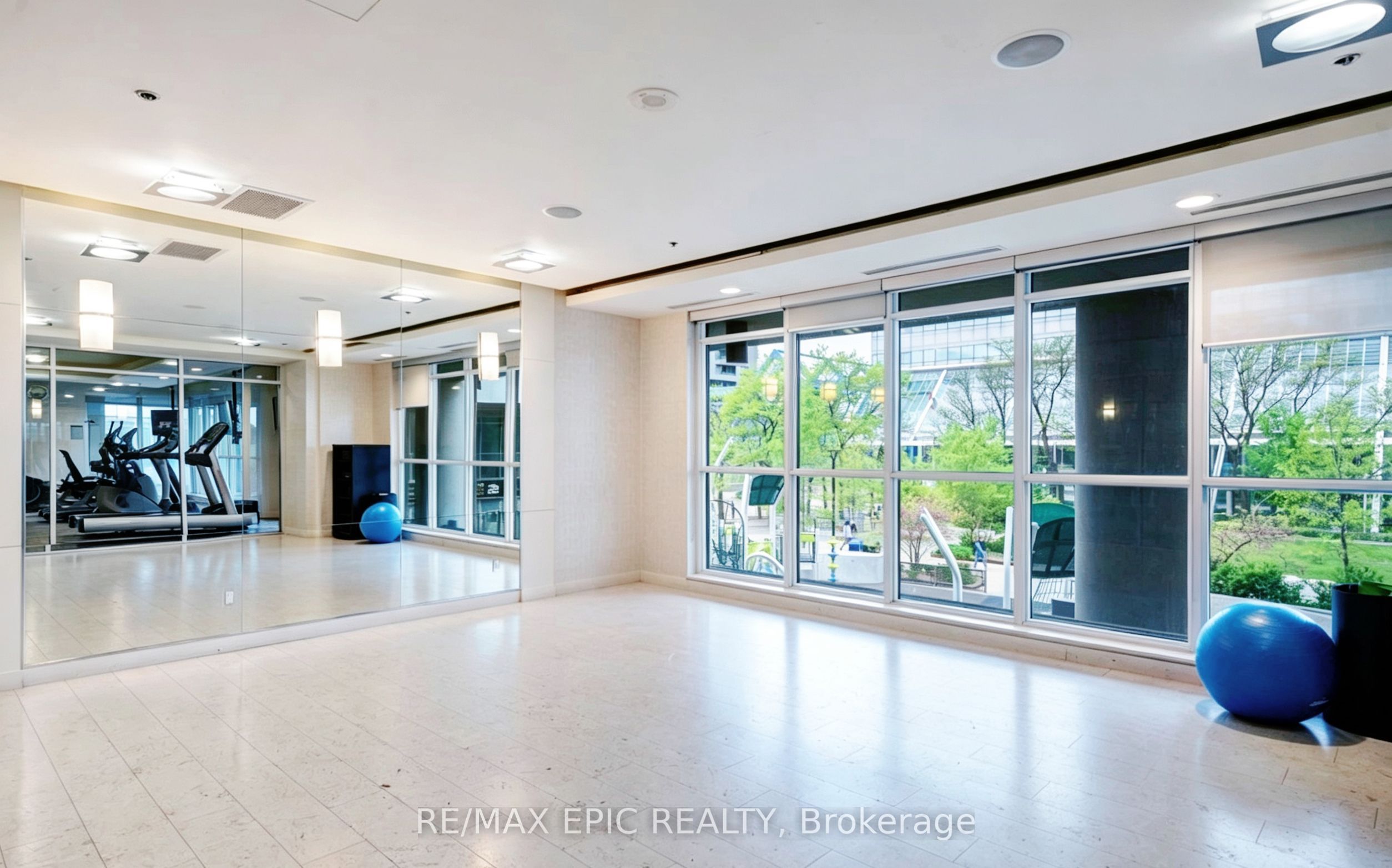 405-60-town-centre-court-toronto-E13643114-16 405 – 60 Town Centre Court