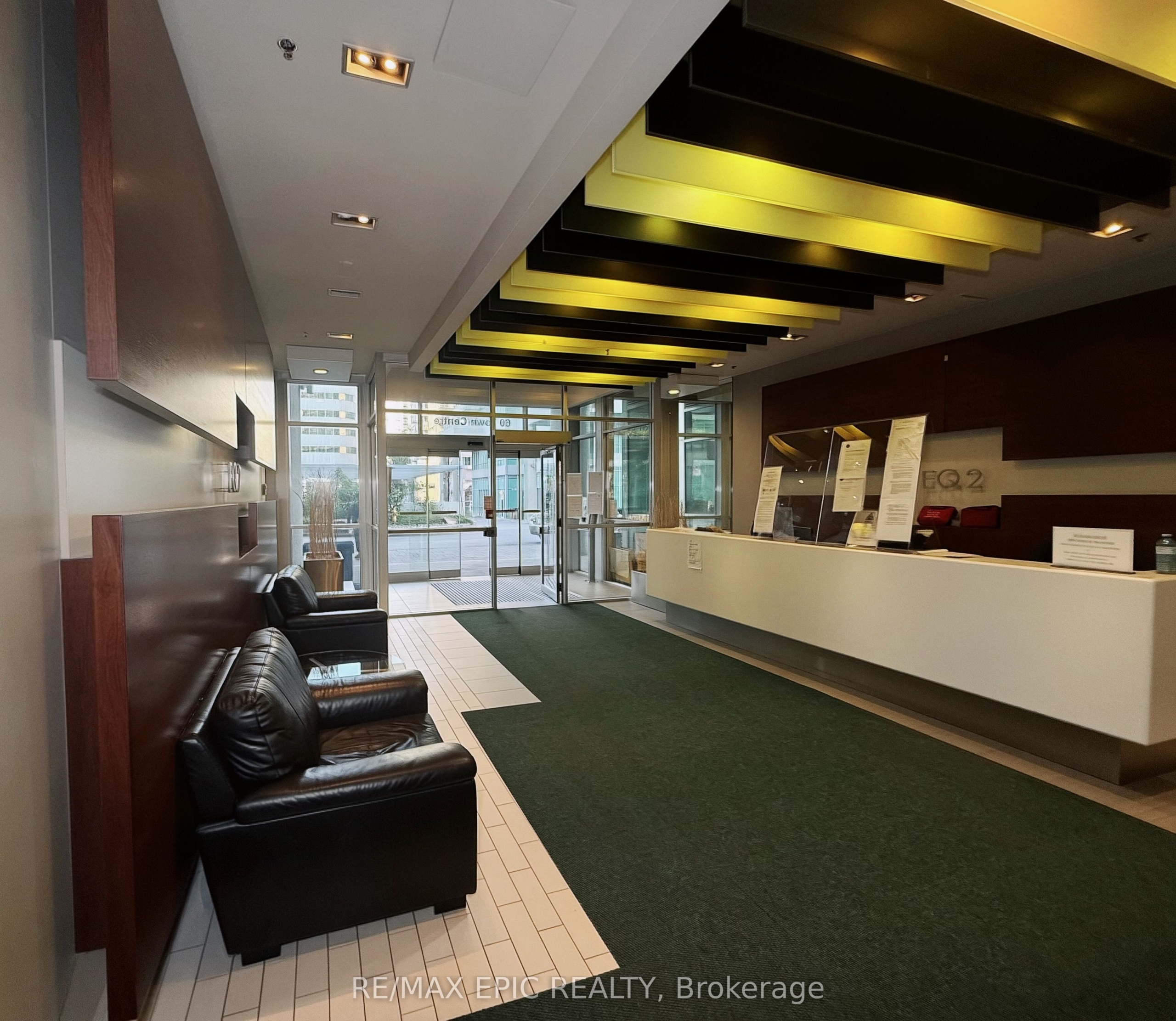 405-60-town-centre-court-toronto-E13643114-4 405 – 60 Town Centre Court