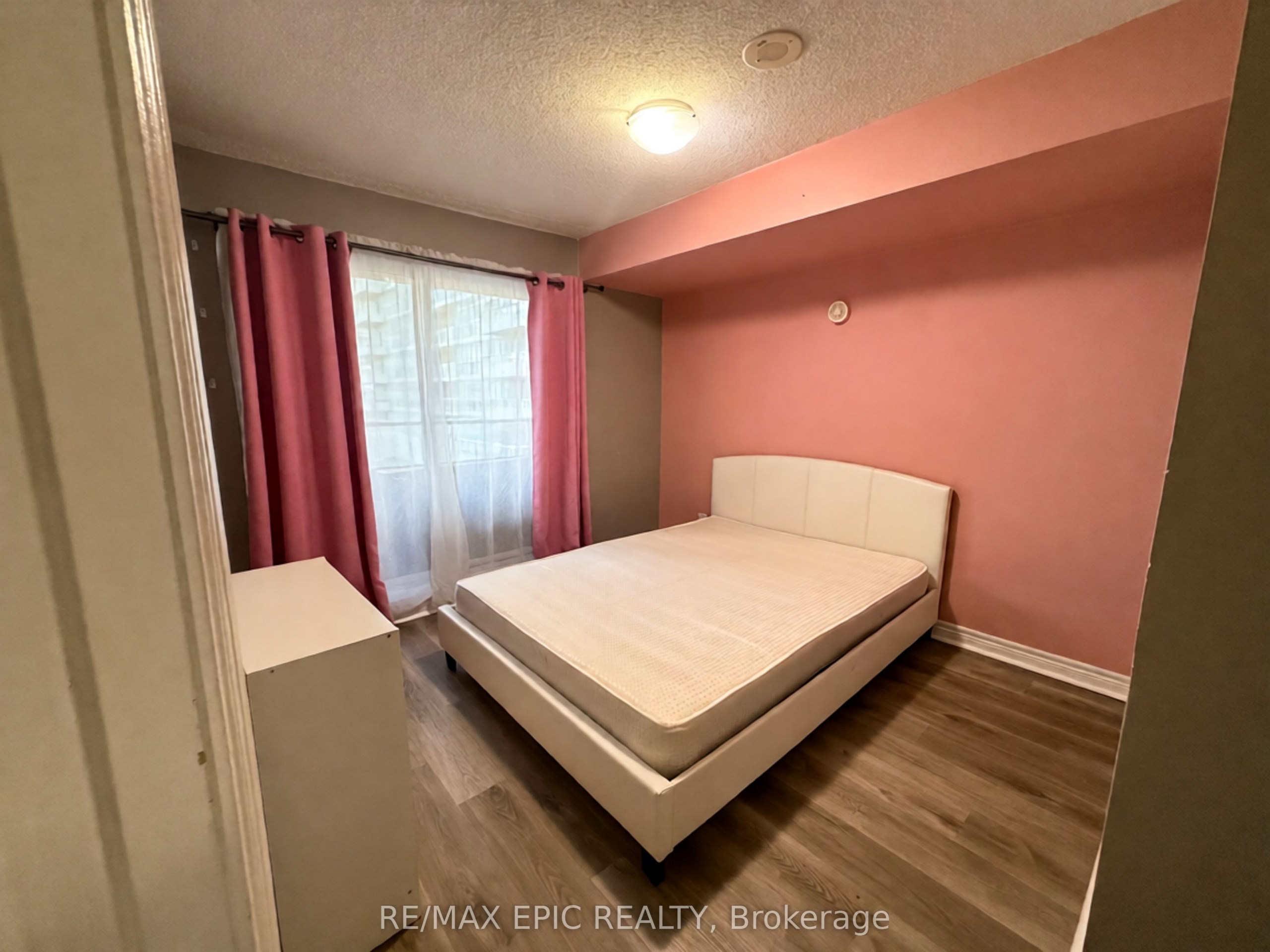 405-60-town-centre-court-toronto-E13643114-8 405 – 60 Town Centre Court
