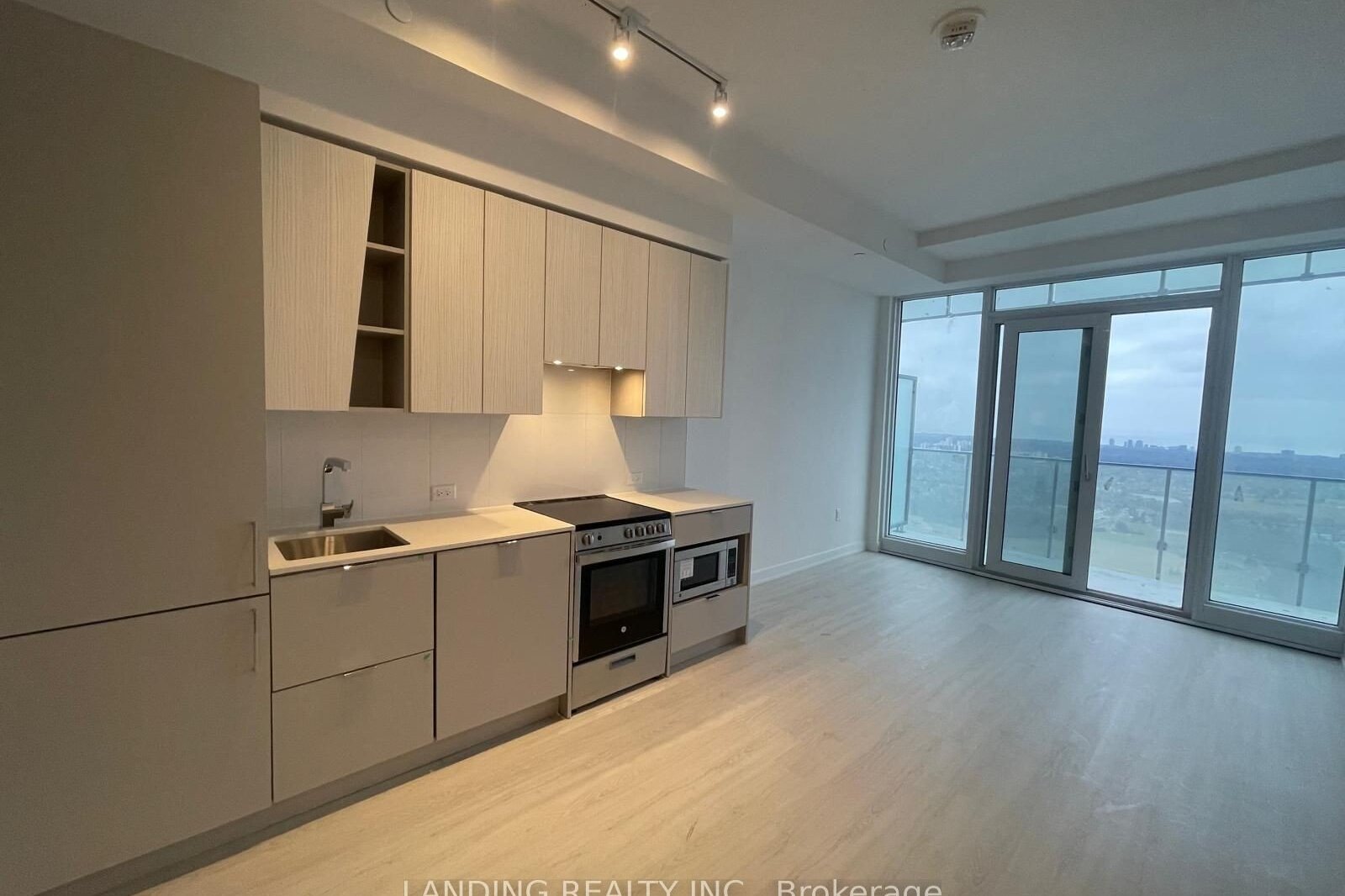 4307-3883-quartz-road-mississauga-W13704206-3-p 4307 – 3883 Quartz Road