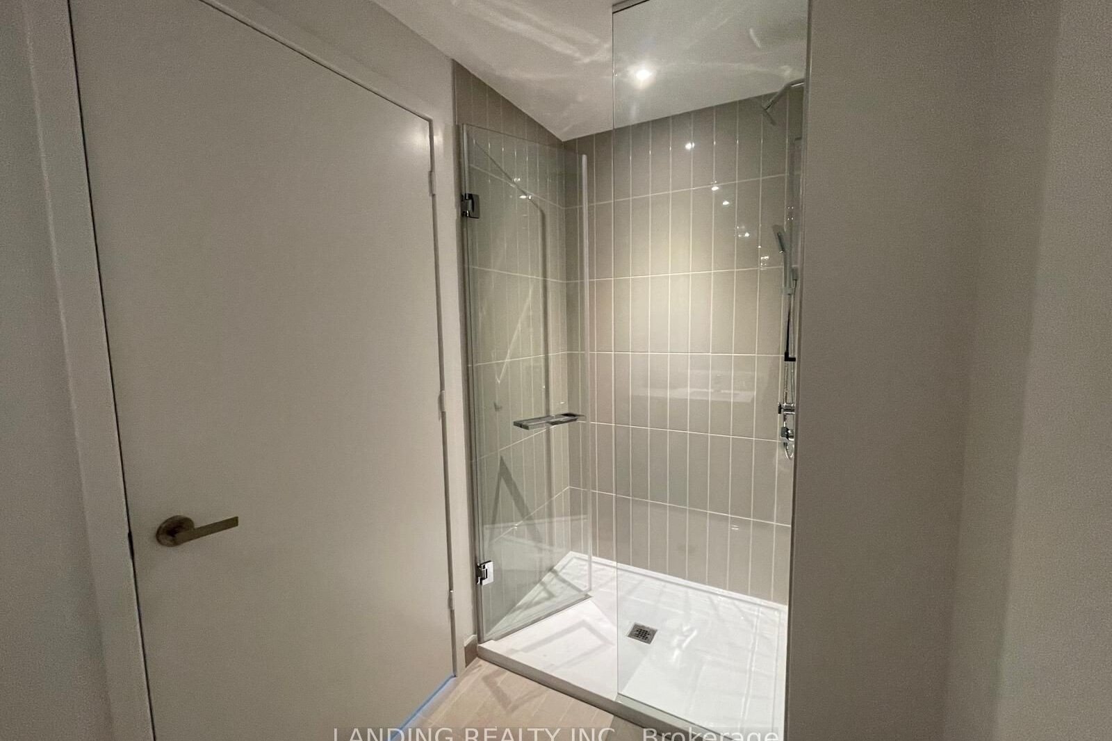 4307-3883-quartz-road-mississauga-W13704206-9-p 4307 – 3883 Quartz Road