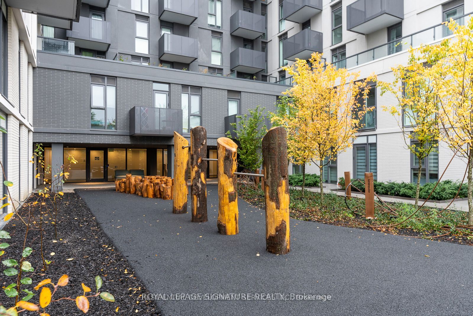 548-500-wilson-avenue-toronto-C13426624-19 548 – 500 Wilson Avenue