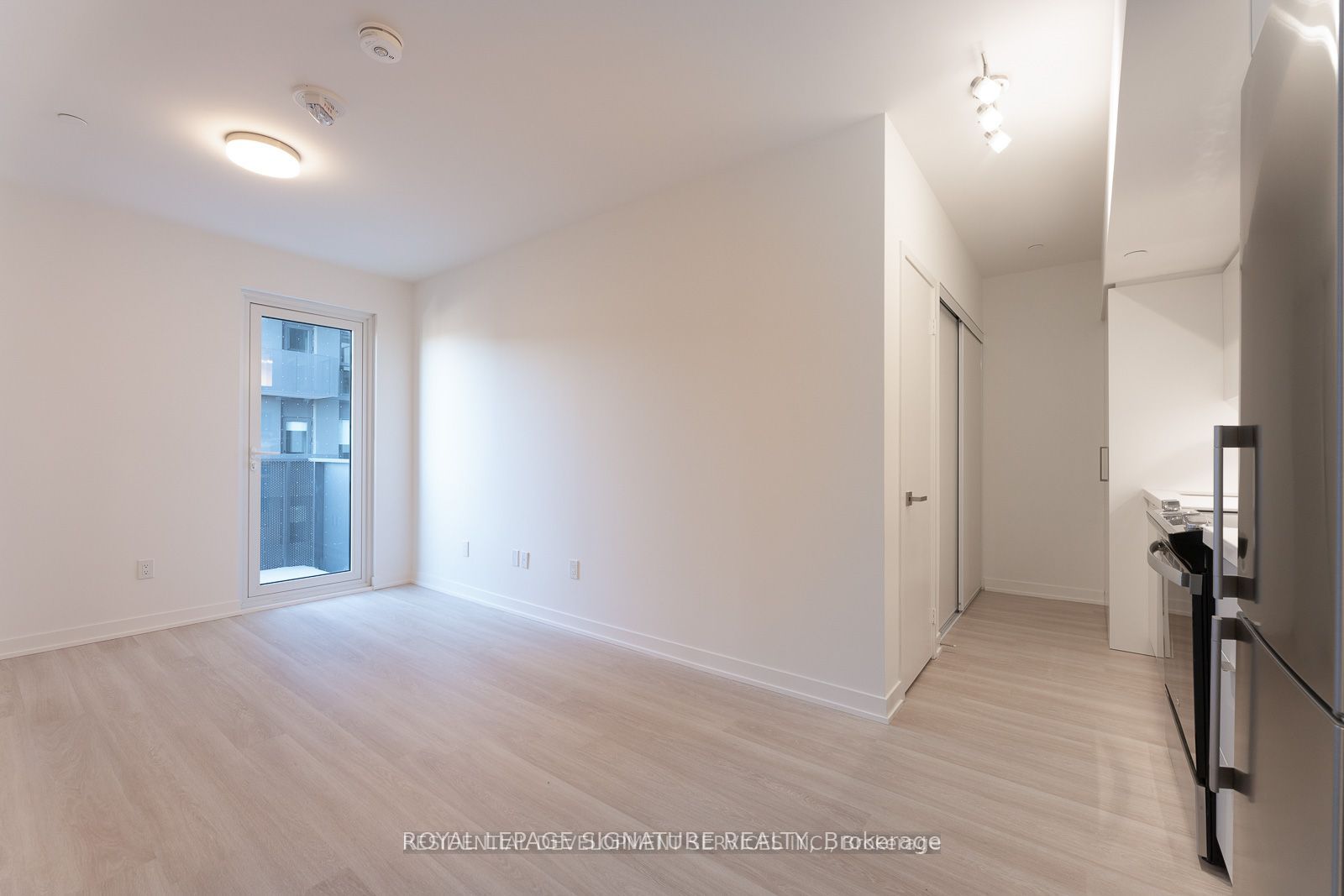 548-500-wilson-avenue-toronto-C13426624-3 548 – 500 Wilson Avenue