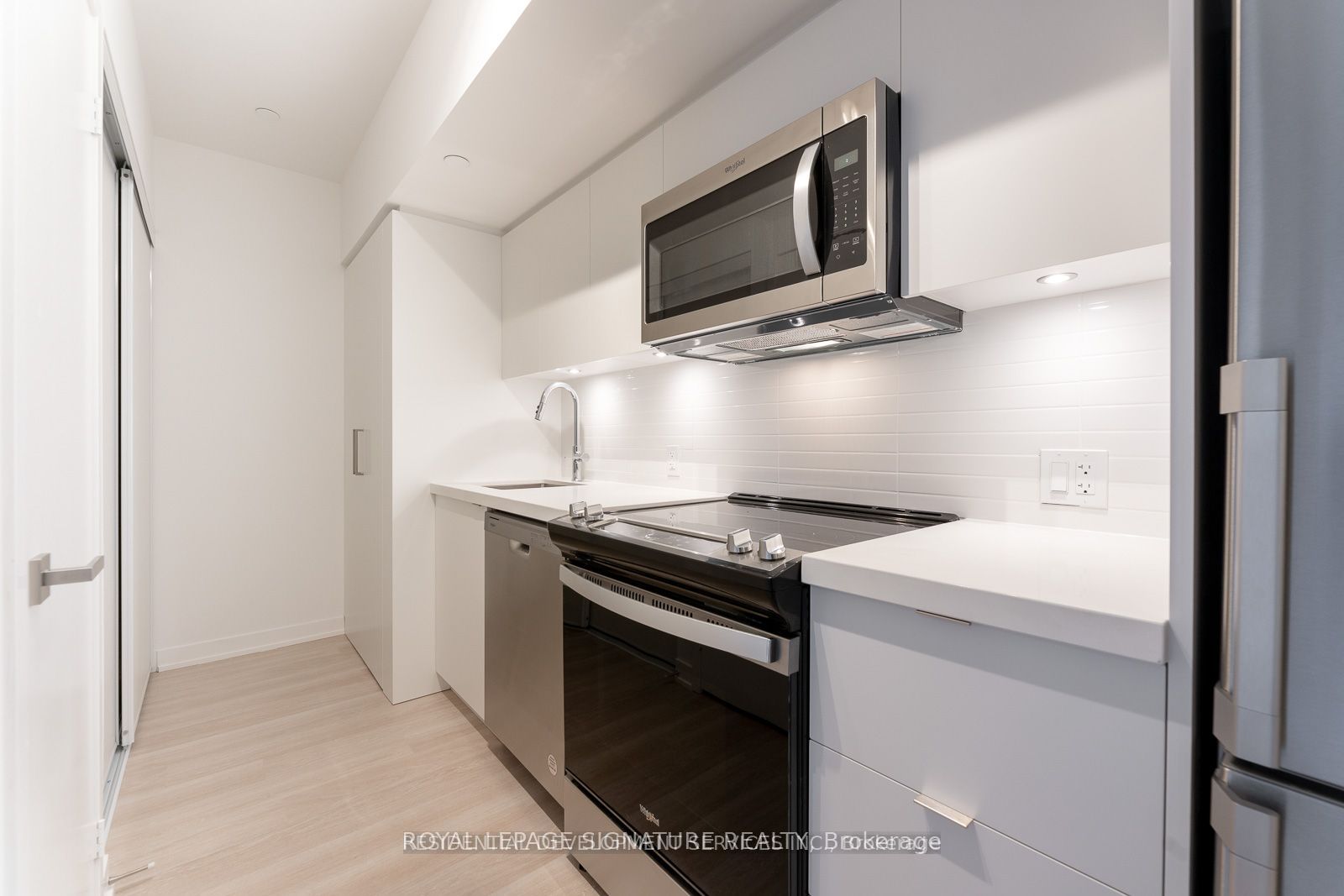 548-500-wilson-avenue-toronto-C13426624-6 548 – 500 Wilson Avenue