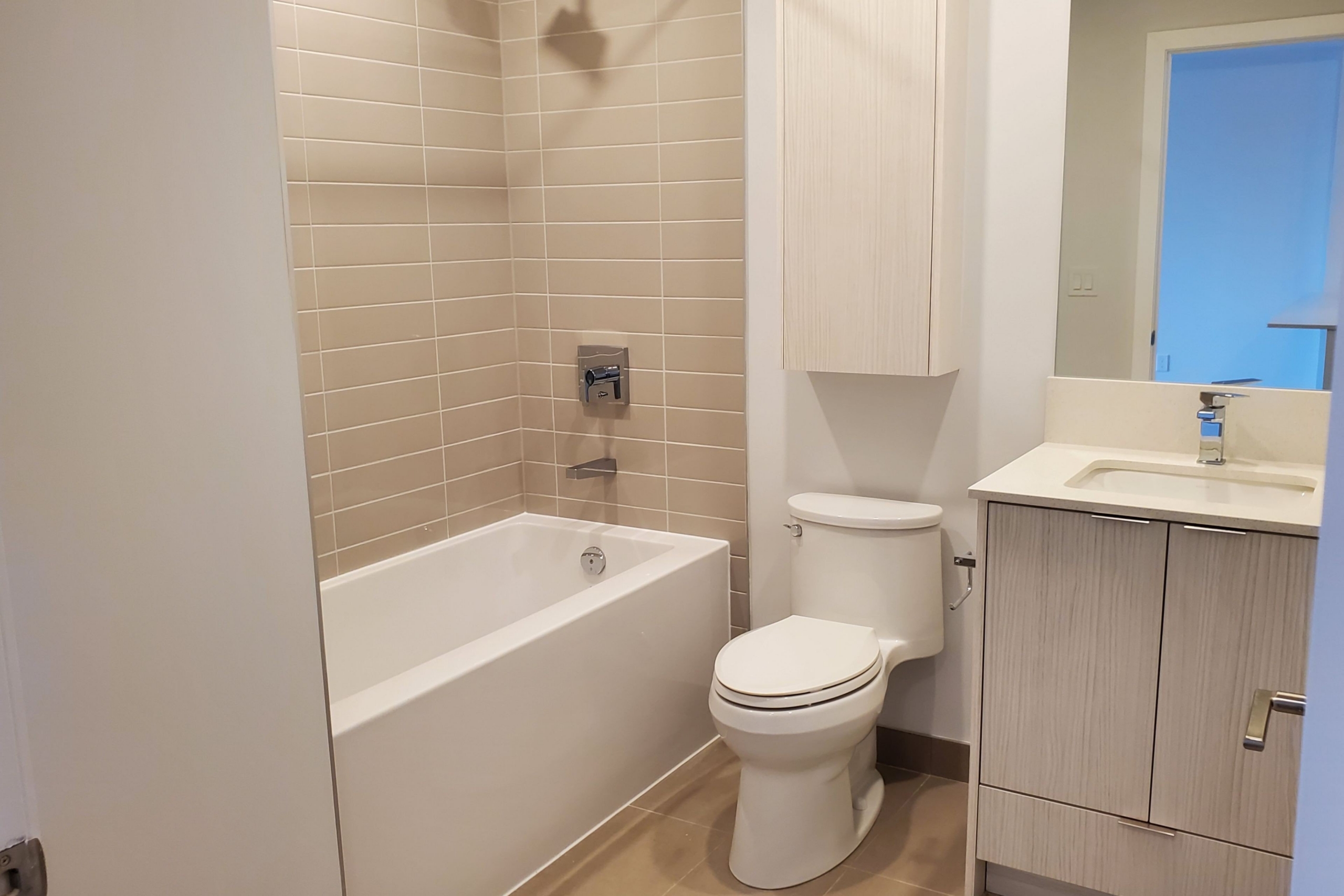 620-430-square-one-drive-mississauga-W13659622-14-p 620 – 430 Square One Drive