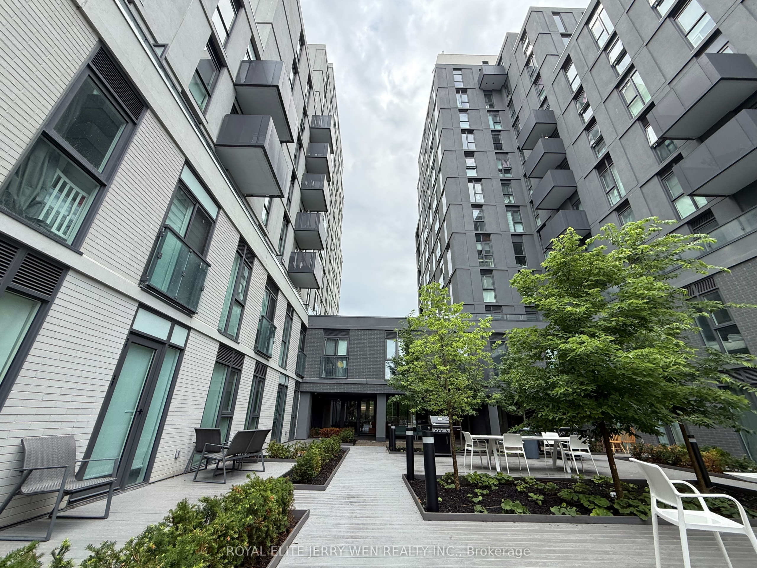 703-500-wilson-avenue-toronto-C13546314-2 703 – 500 Wilson Avenue