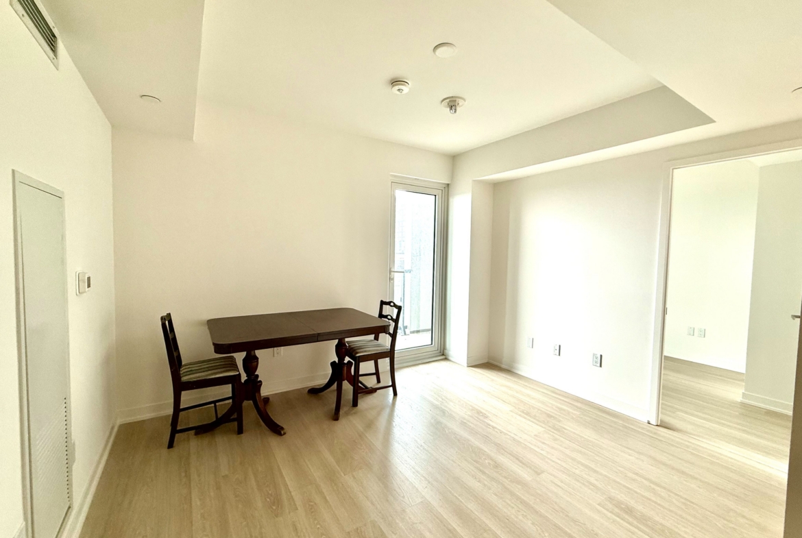 703 – 500 Wilson Avenue