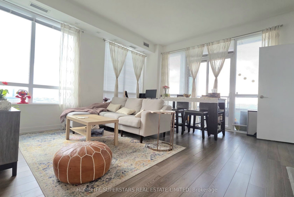 809 – 20 Thomas Riley Road W