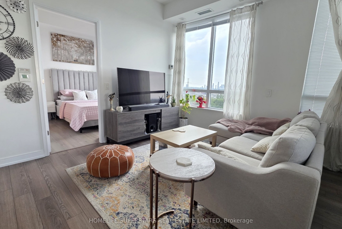 809 – 20 Thomas Riley Road W