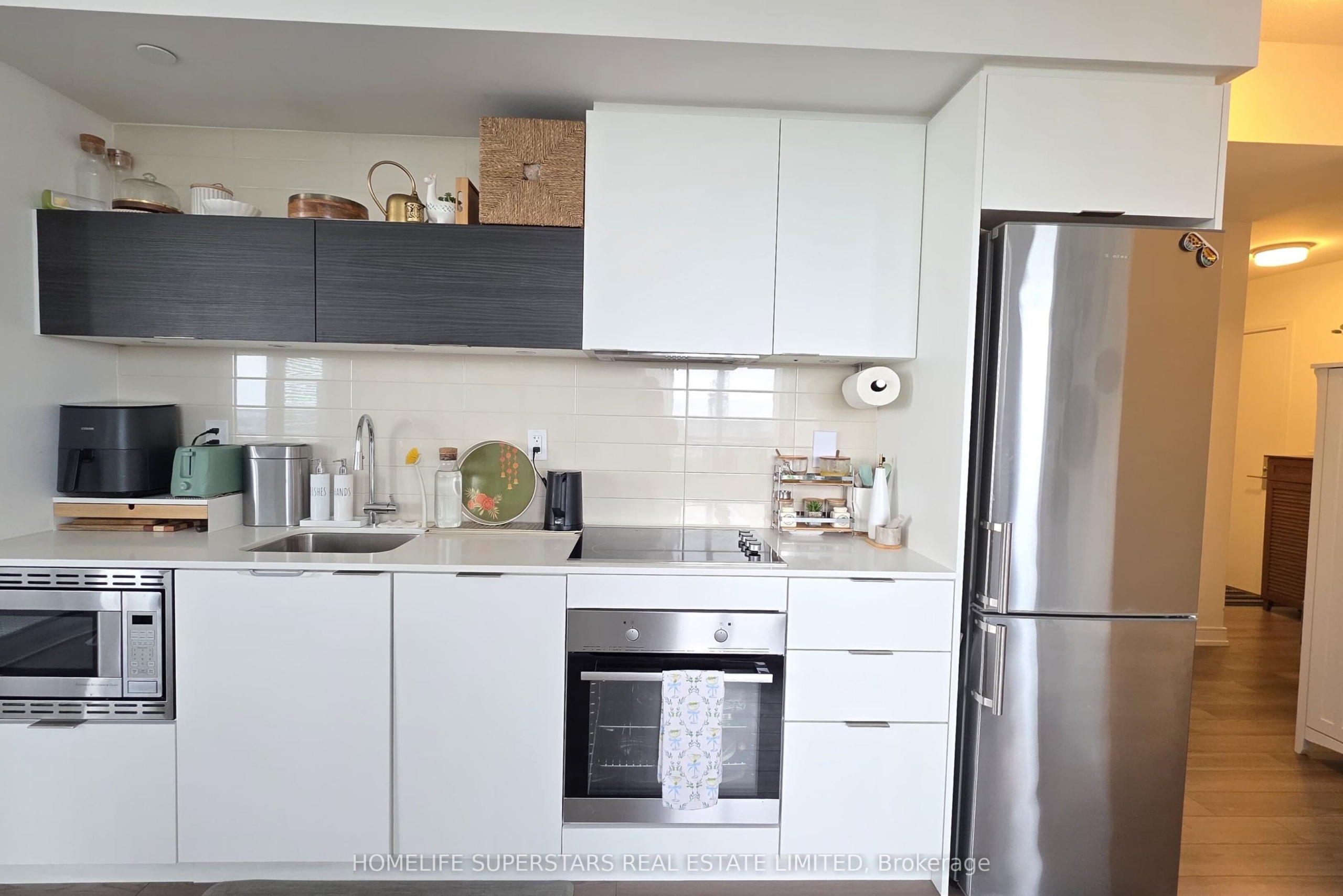 809-20-thomas-riley-road-west-toronto-W13642982-15-p 809 – 20 Thomas Riley Road W