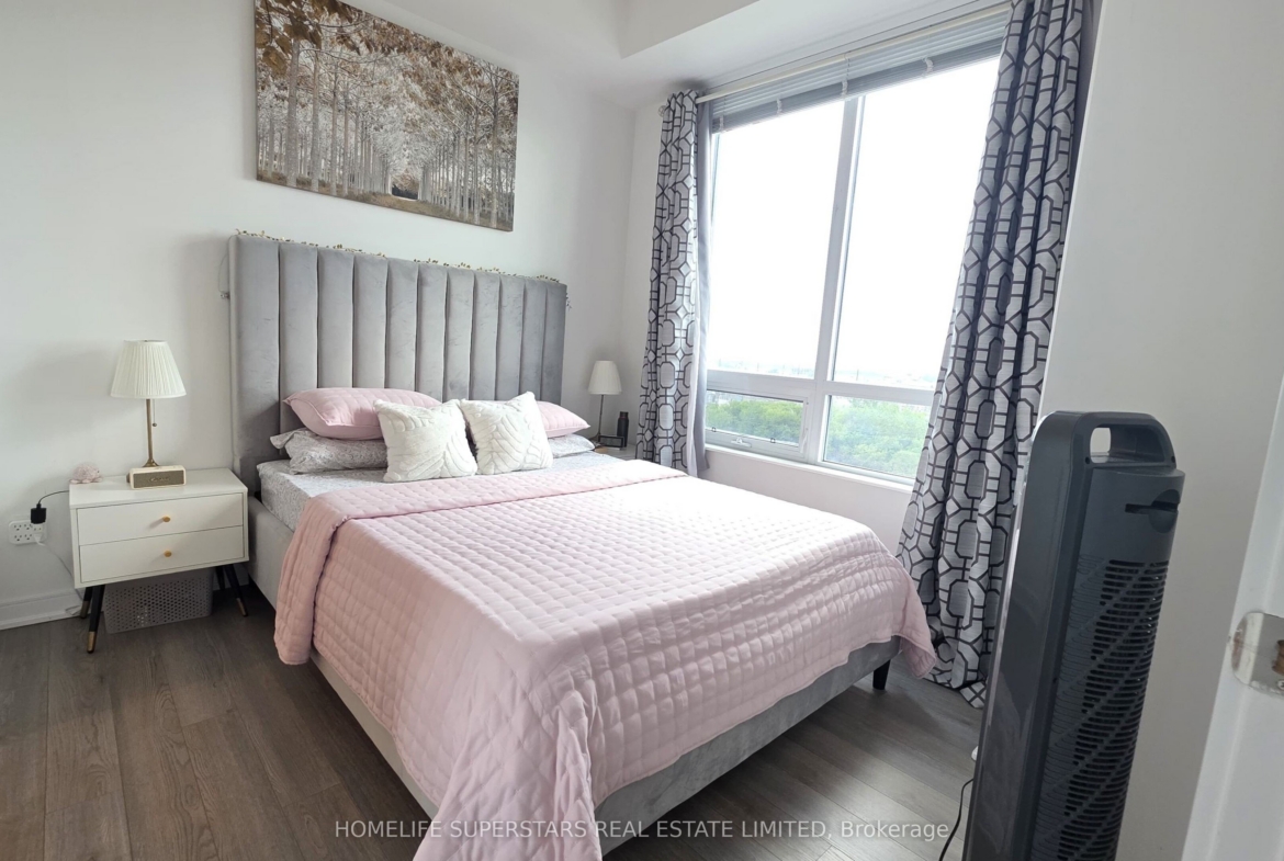 809 – 20 Thomas Riley Road W