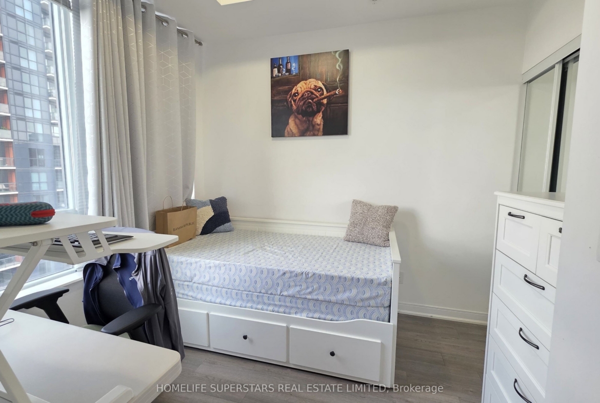 809 – 20 Thomas Riley Road W