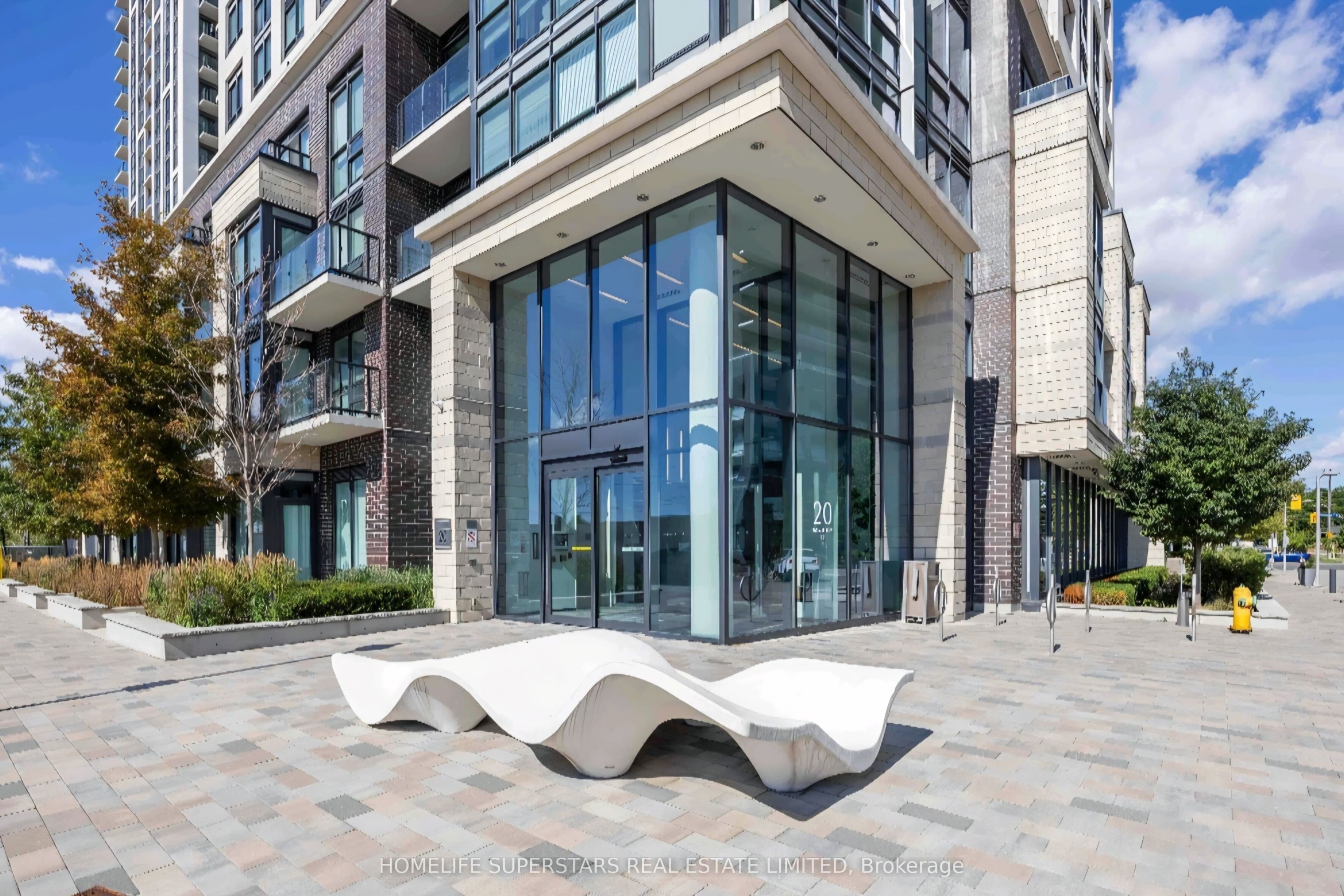 809-20-thomas-riley-road-west-toronto-W13642982-2-p 809 – 20 Thomas Riley Road W