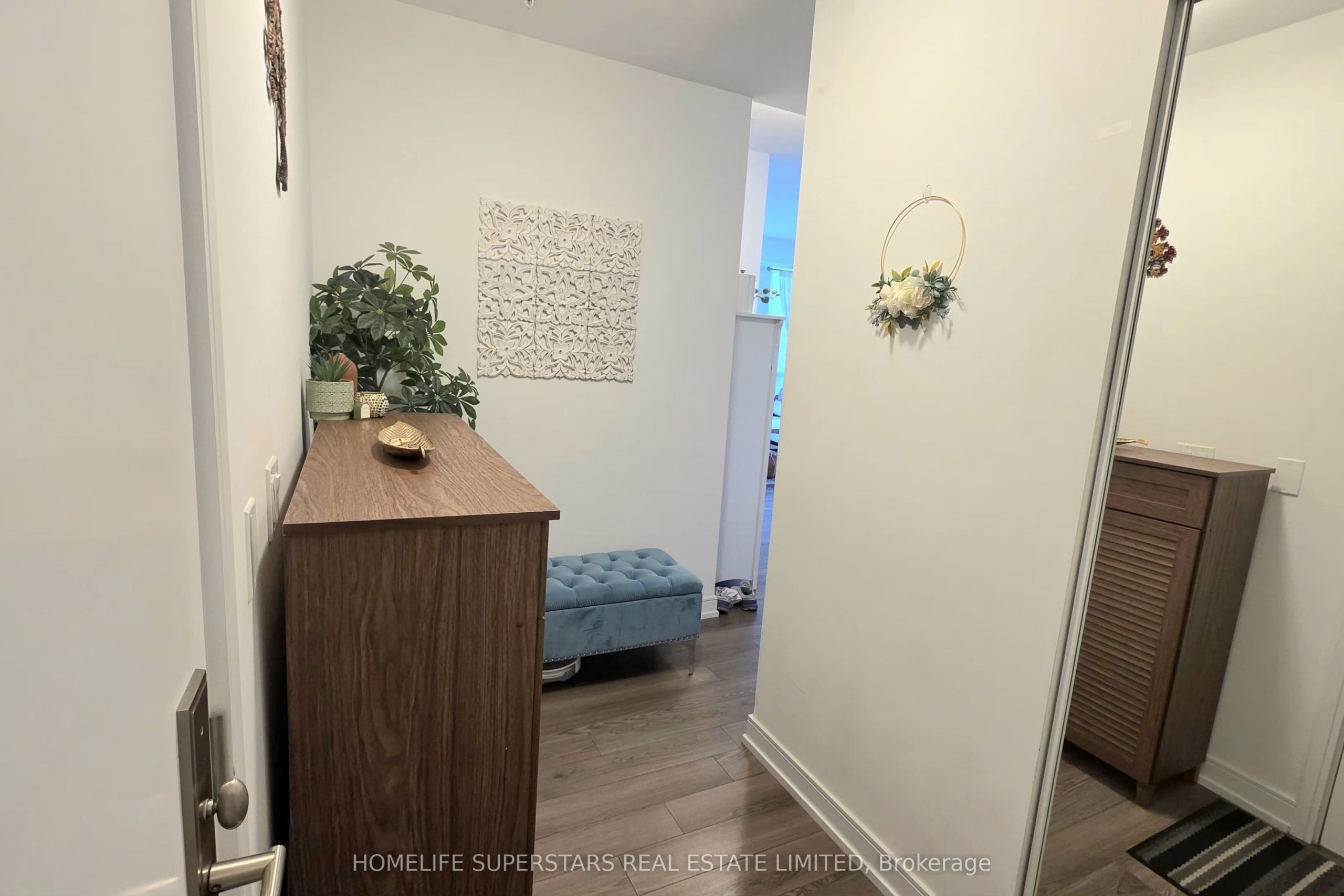 809-20-thomas-riley-road-west-toronto-W13642982-9-p 809 – 20 Thomas Riley Road W
