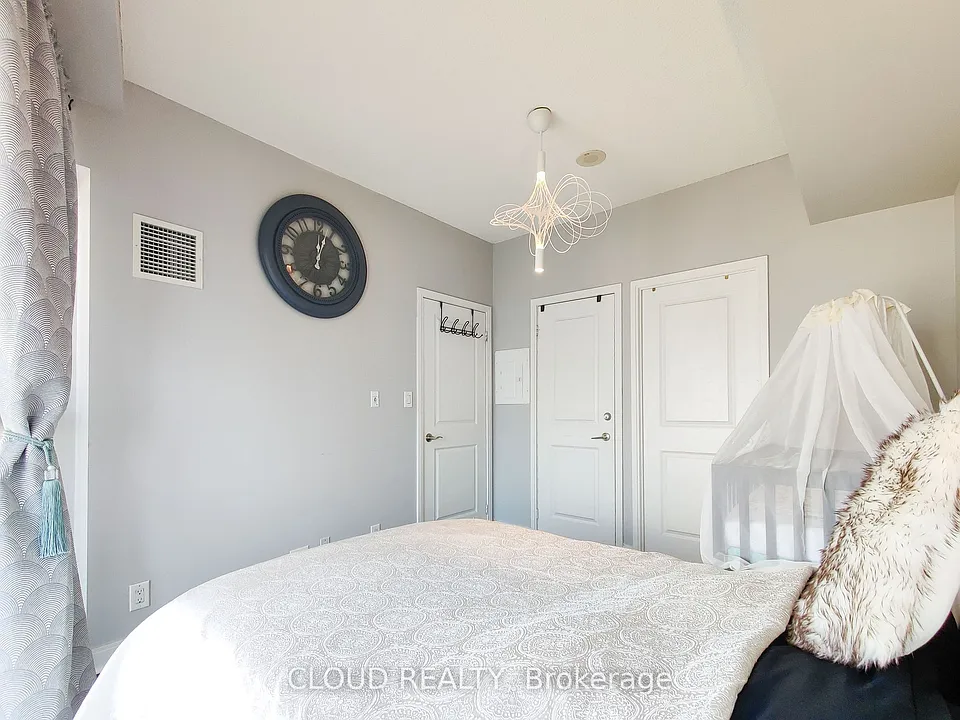 1608 50 Absolute Ave