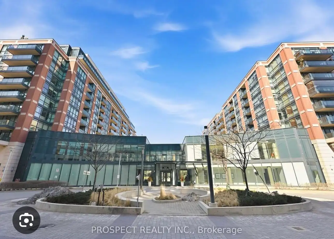 fbe932bd-86a5-4acb-9f00-f992cd174085 525 Wilson Ave