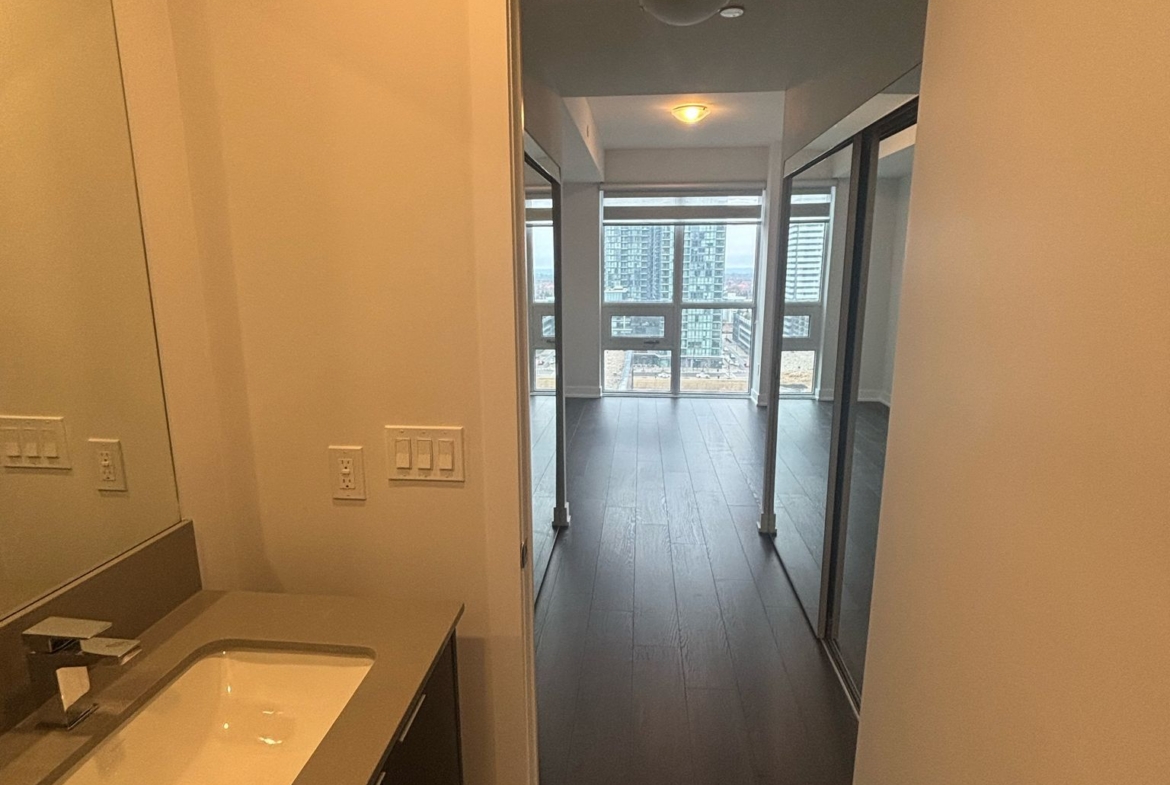 1206 – 430 Square One Drive